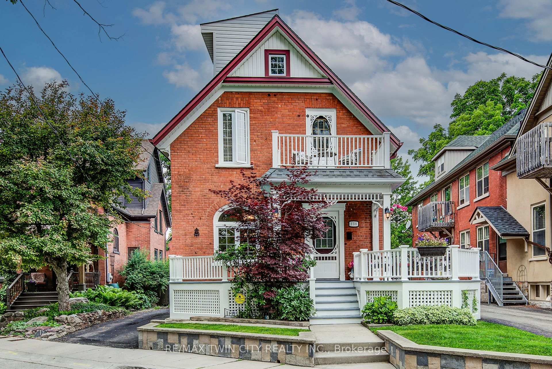 Front of 138 Water Street S