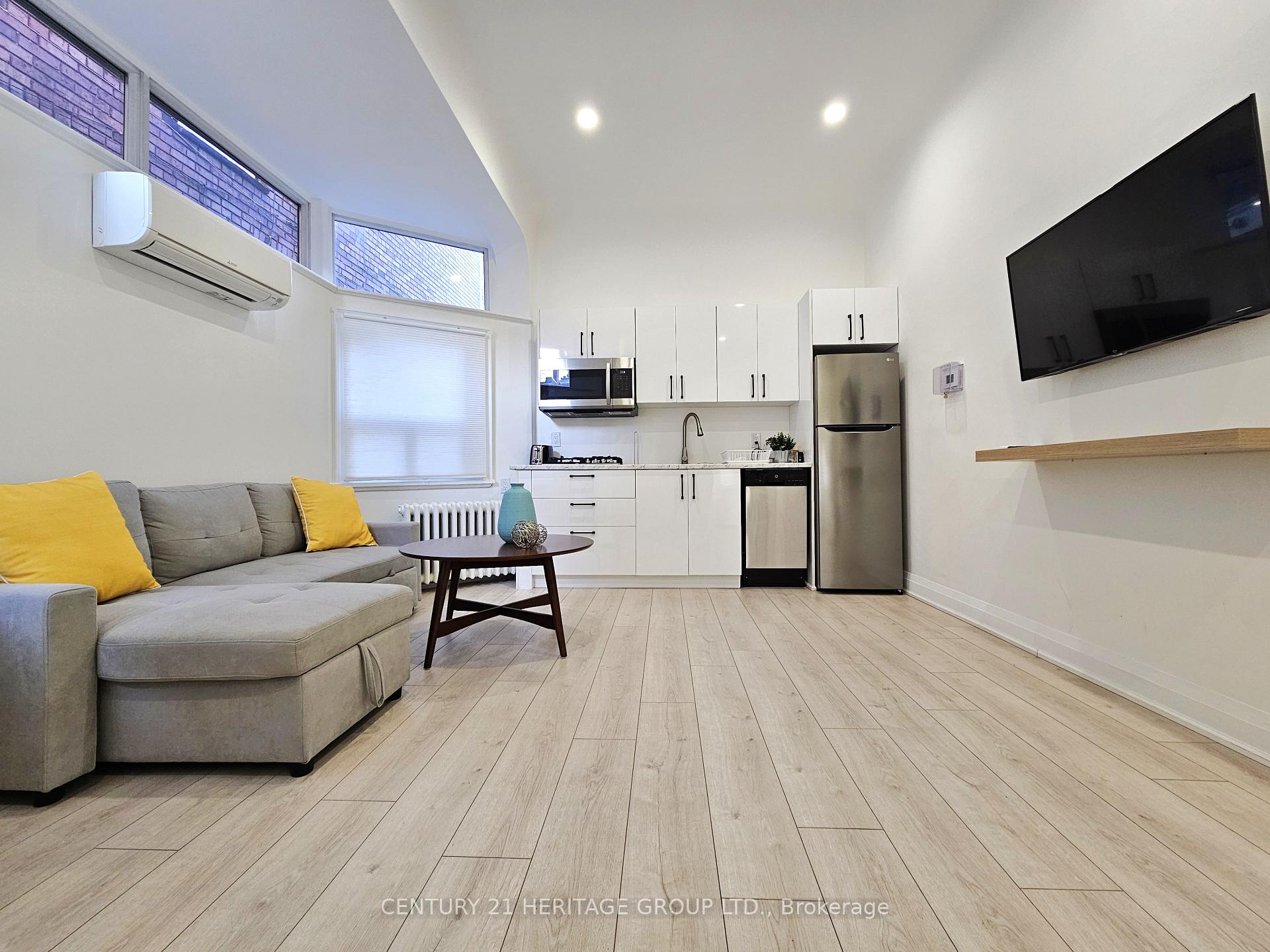 Photo 3 of Unit 1A, 344 Shaw Street, Toronto, Trinity-Bellwoods — HOMEH