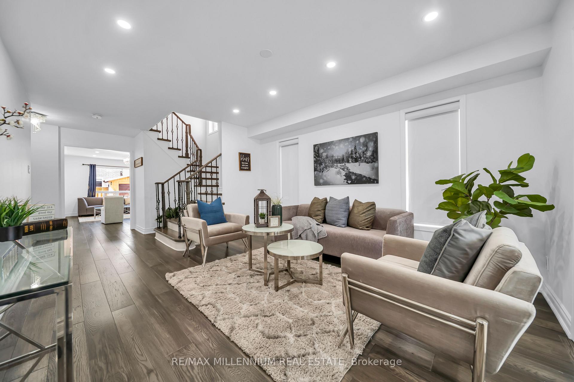 Photo 6 of 36 Allangrove Drive, Brampton, Fletcher's Meadow — HOMEH