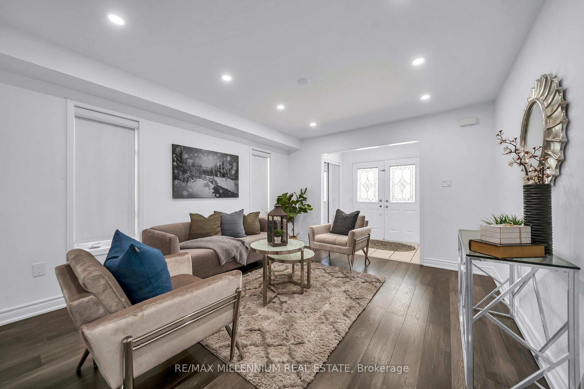 Photo 8 of 36 Allangrove Drive, Brampton, Fletcher's Meadow — HOMEH