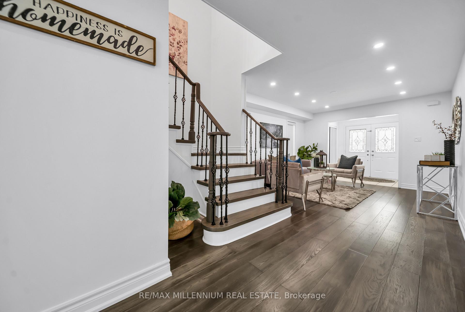Photo 10 of 36 Allangrove Drive, Brampton, Fletcher's Meadow — HOMEH
