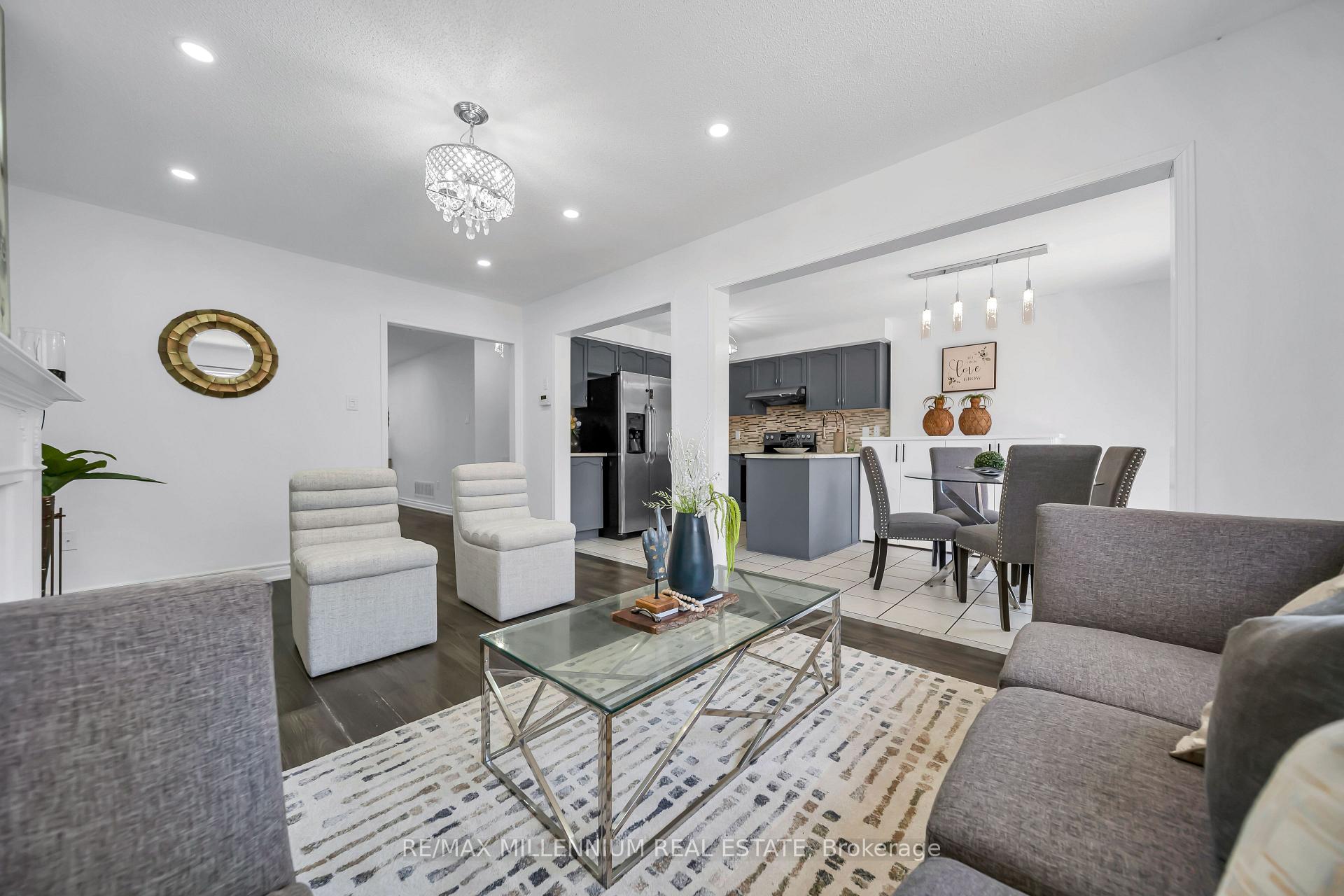 Photo 15 of 36 Allangrove Drive, Brampton, Fletcher's Meadow — HOMEH