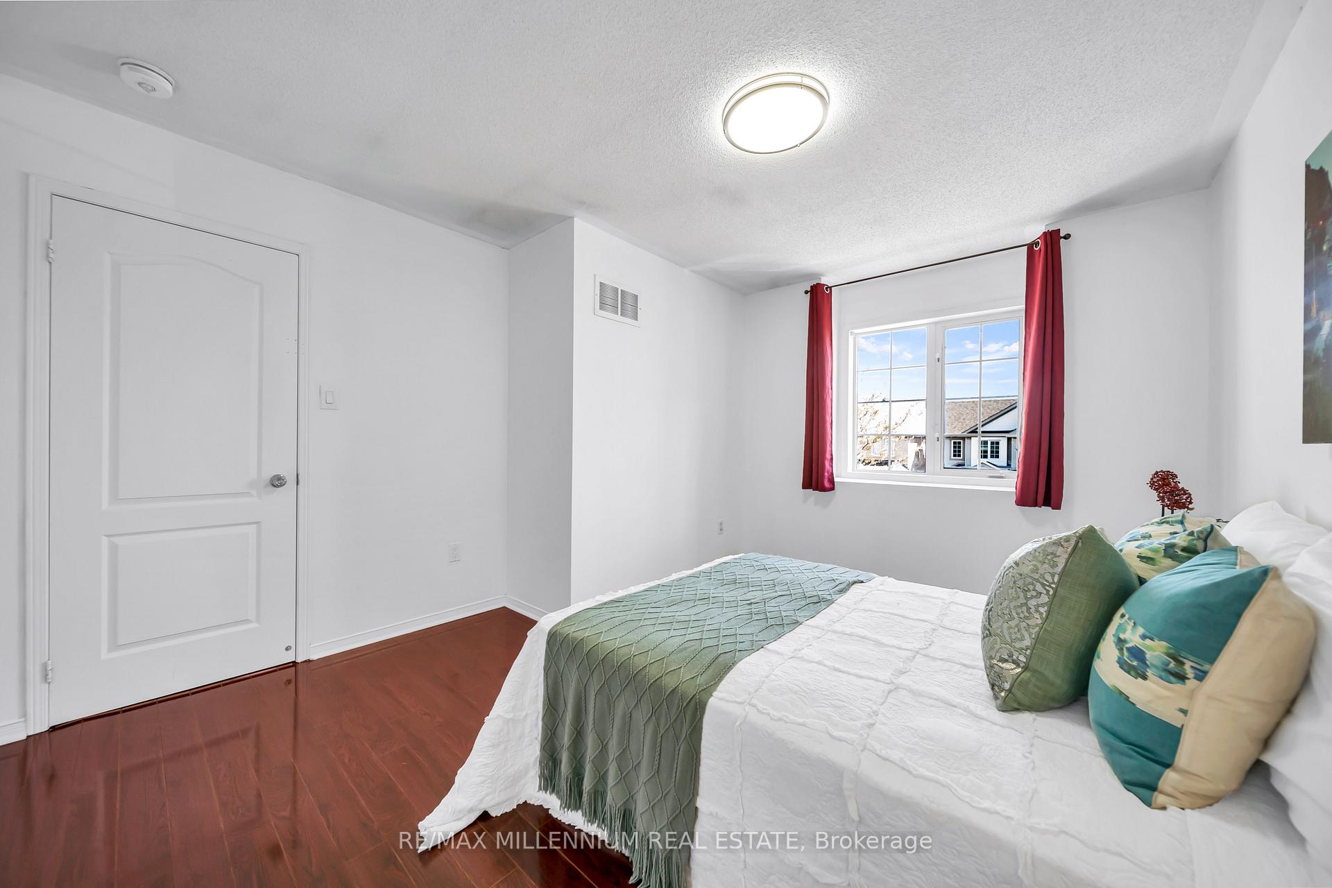Photo 31 of 36 Allangrove Drive, Brampton, Fletcher's Meadow — HOMEH