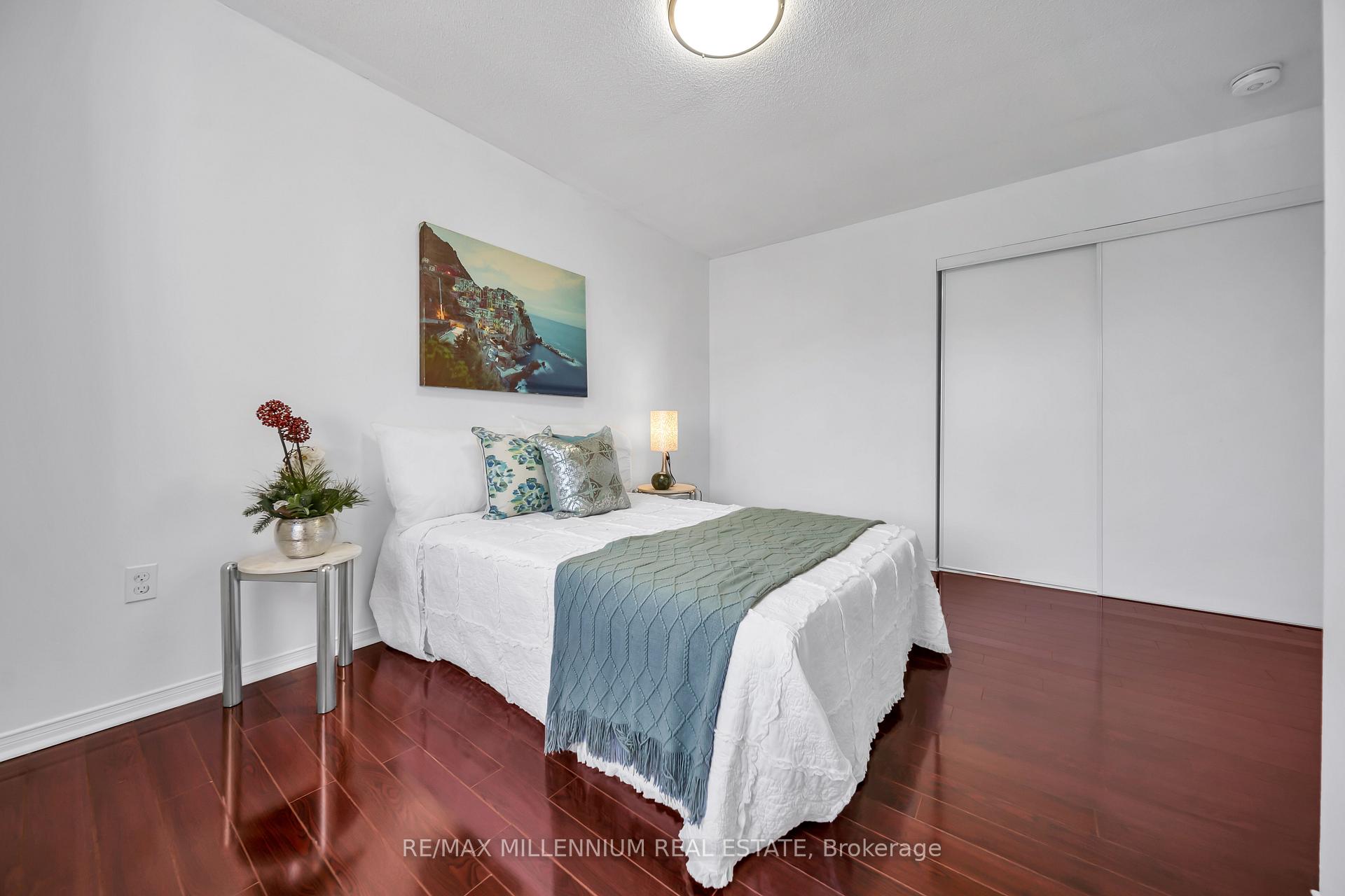 Photo 32 of 36 Allangrove Drive, Brampton, Fletcher's Meadow — HOMEH