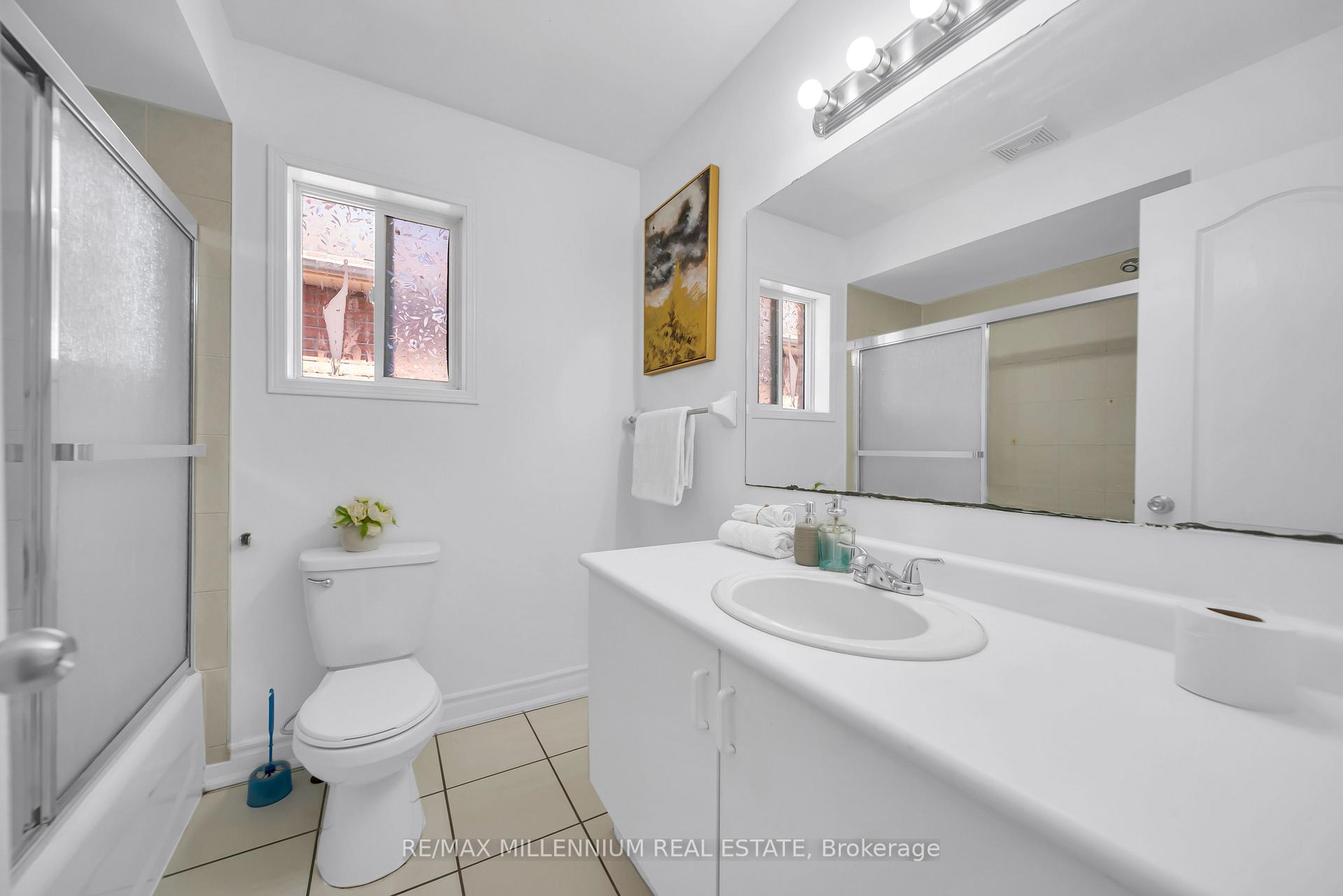 Photo 33 of 36 Allangrove Drive, Brampton, Fletcher's Meadow — HOMEH