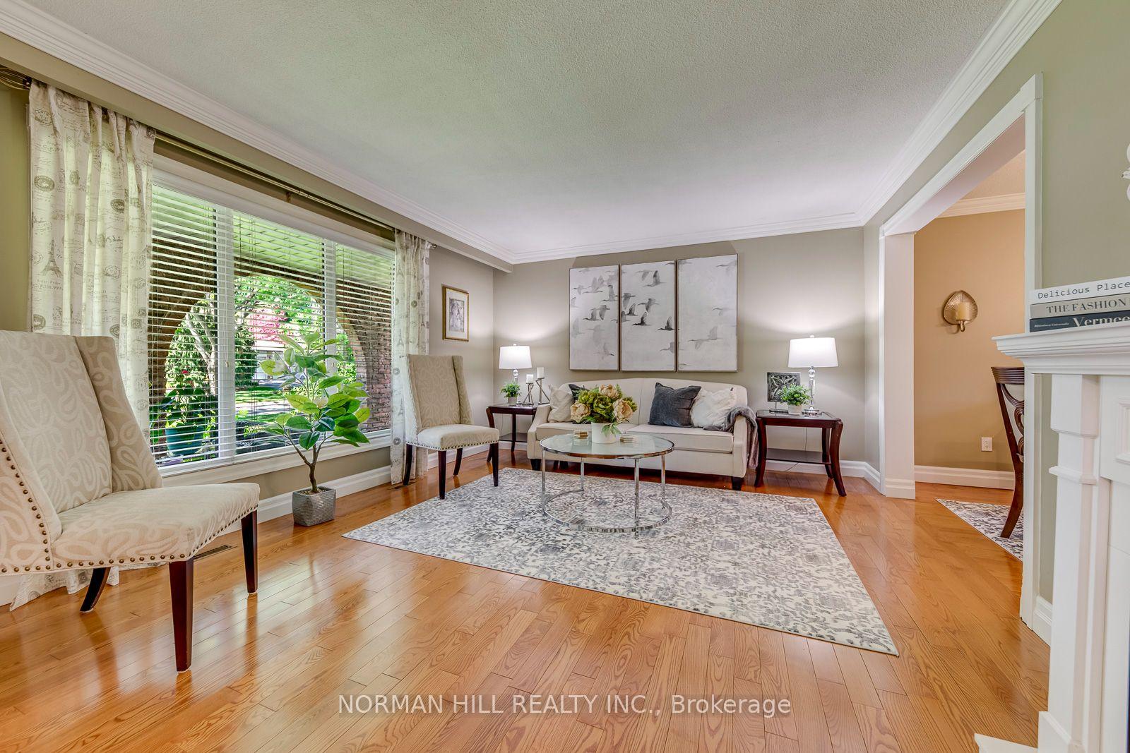 Photo 7 of 2491 Woburn Crescent, Oakville, West — HOMEH