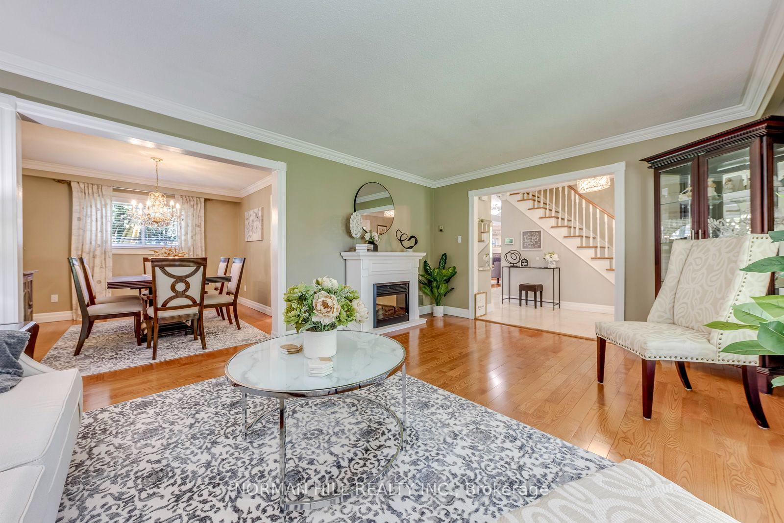 Photo 10 of 2491 Woburn Crescent, Oakville, West — HOMEH