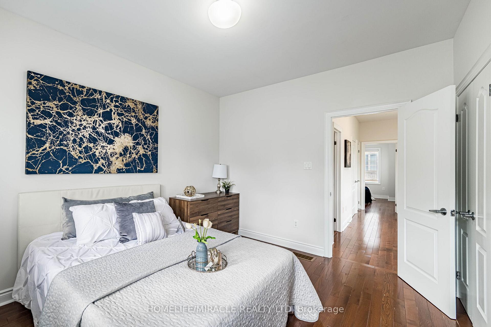 Photo 32 of Unit 1, 265 Van Dusen Boulevard, Etobicoke, Islington-City Centre West — HOMEH