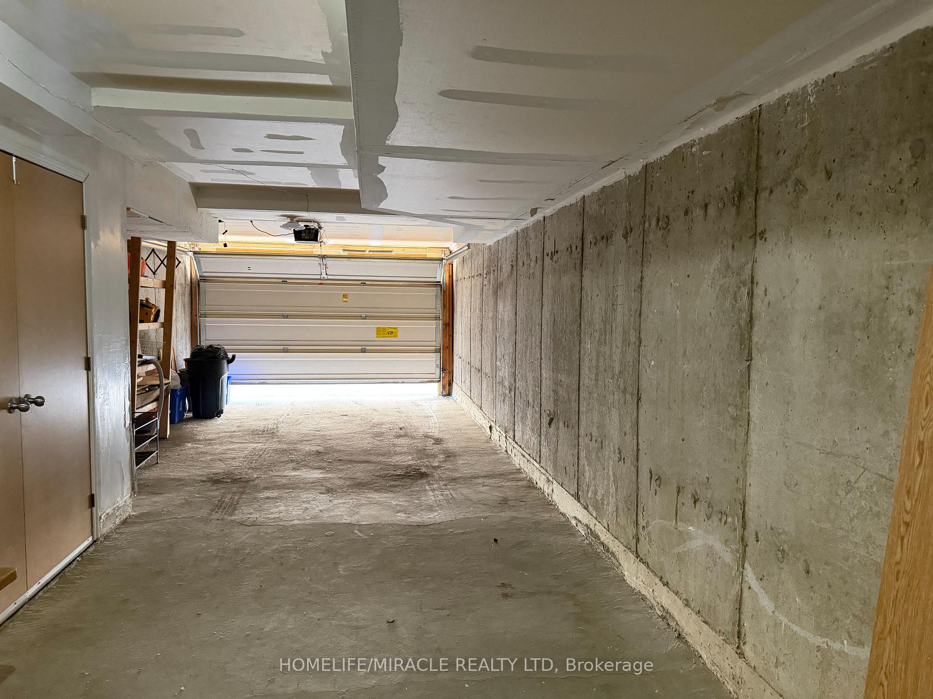 Photo 44 of Unit 1, 265 Van Dusen Boulevard, Etobicoke, Islington-City Centre West — HOMEH