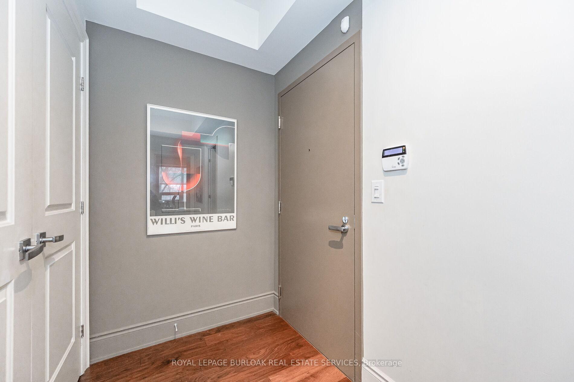 Photo 3 of Unit 503, 3500 Lakeshore Road W, Oakville, Bronte — HOMEH