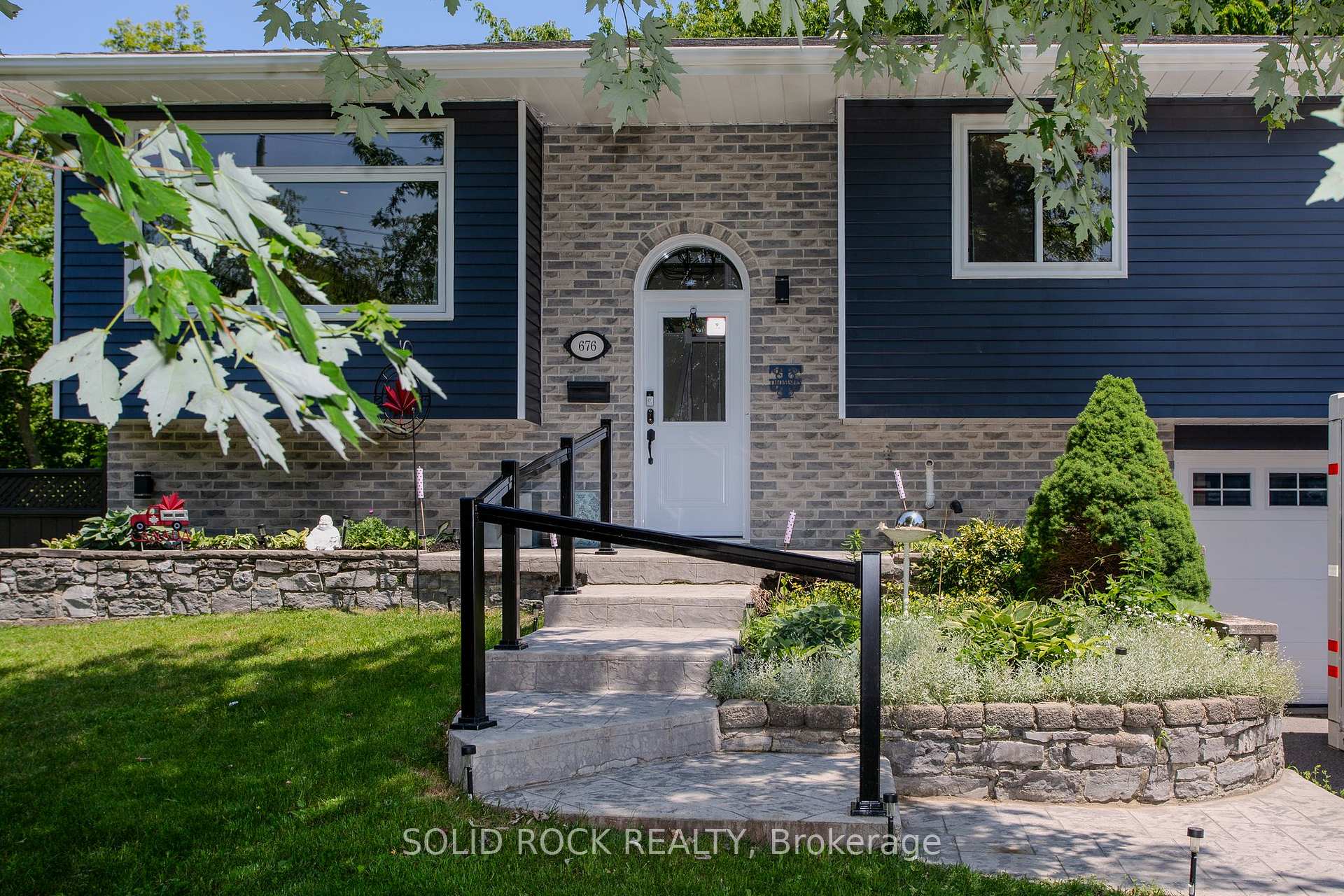 Photo 2 of 676 Centre Street, Kingston, South of Taylor-Kidd Blvd — HOMEH