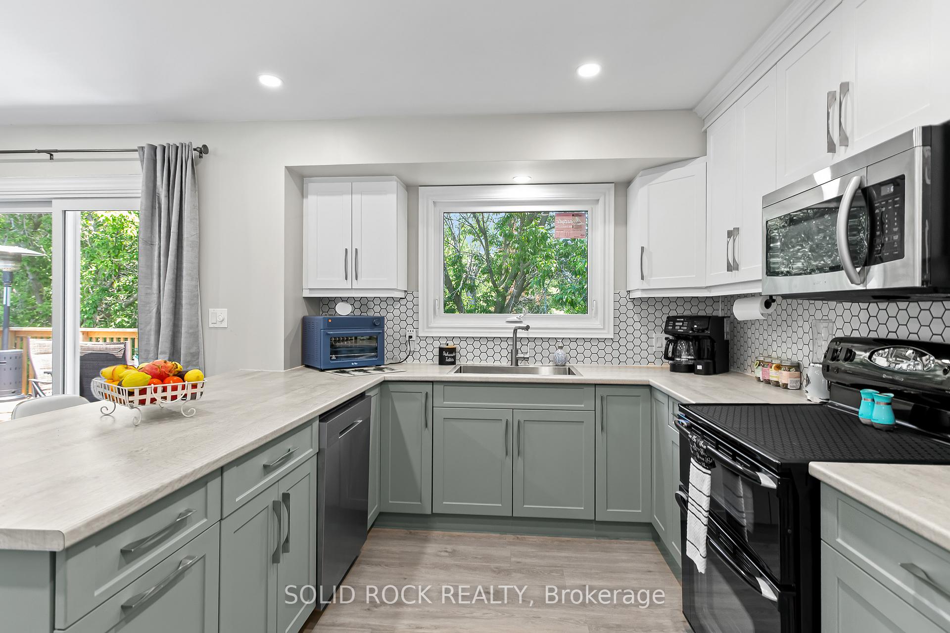 Photo 11 of 676 Centre Street, Kingston, South of Taylor-Kidd Blvd — HOMEH