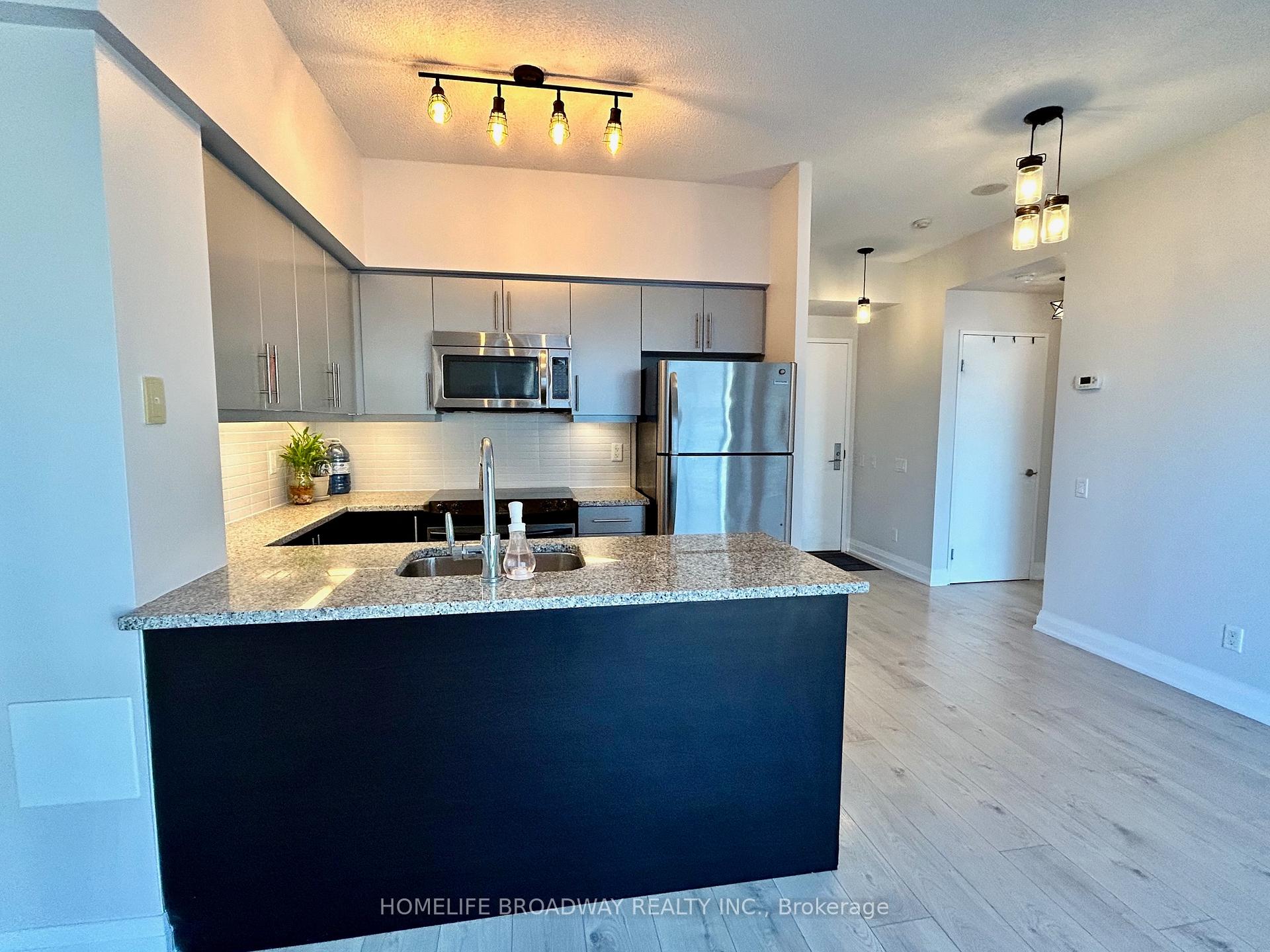 Photo 5 of Unit 811, 83 Redpath Avenue, Toronto, Mount Pleasant West — HOMEH