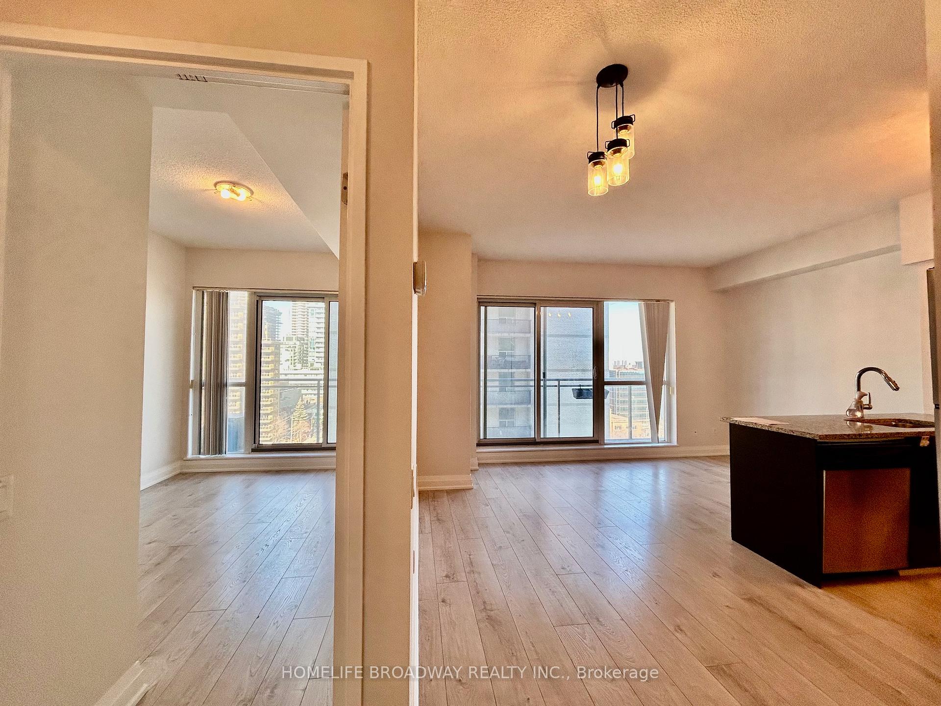 Photo 7 of Unit 811, 83 Redpath Avenue, Toronto, Mount Pleasant West — HOMEH