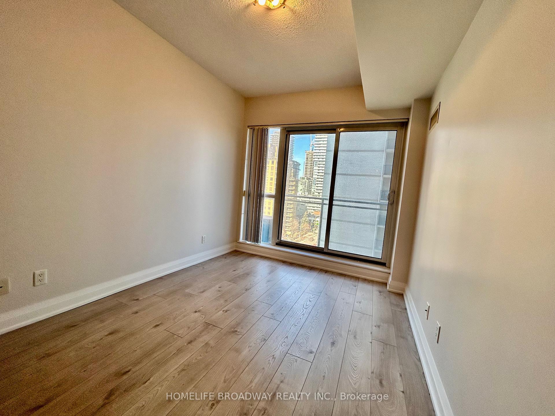 Photo 9 of Unit 811, 83 Redpath Avenue, Toronto, Mount Pleasant West — HOMEH