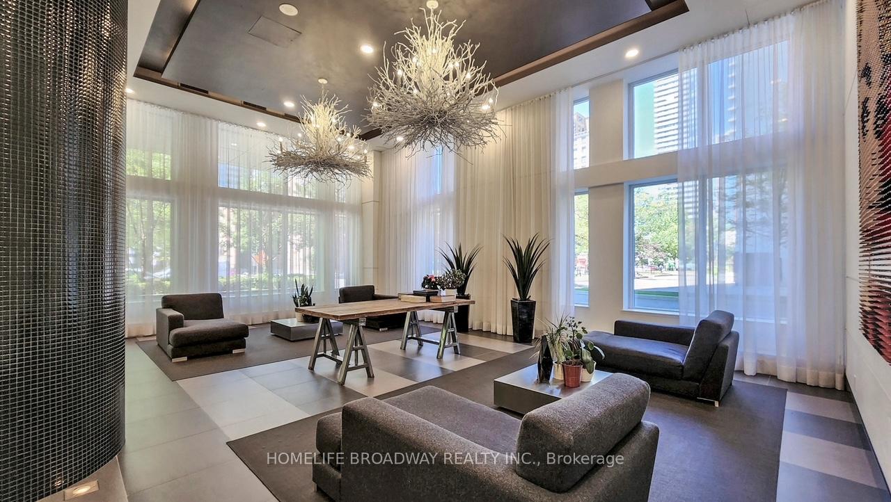 Photo 14 of Unit 811, 83 Redpath Avenue, Toronto, Mount Pleasant West — HOMEH