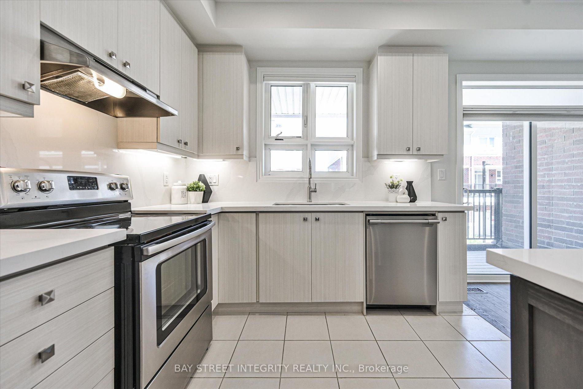 Photo 16 of 23 Chicago Lane, Markham, Wismer — HOMEH