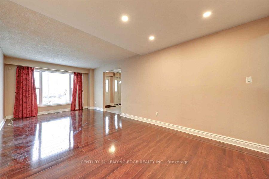 Photo 7 of 45 Burkwood Crescent, Scarborough, Malvern — HOMEH
