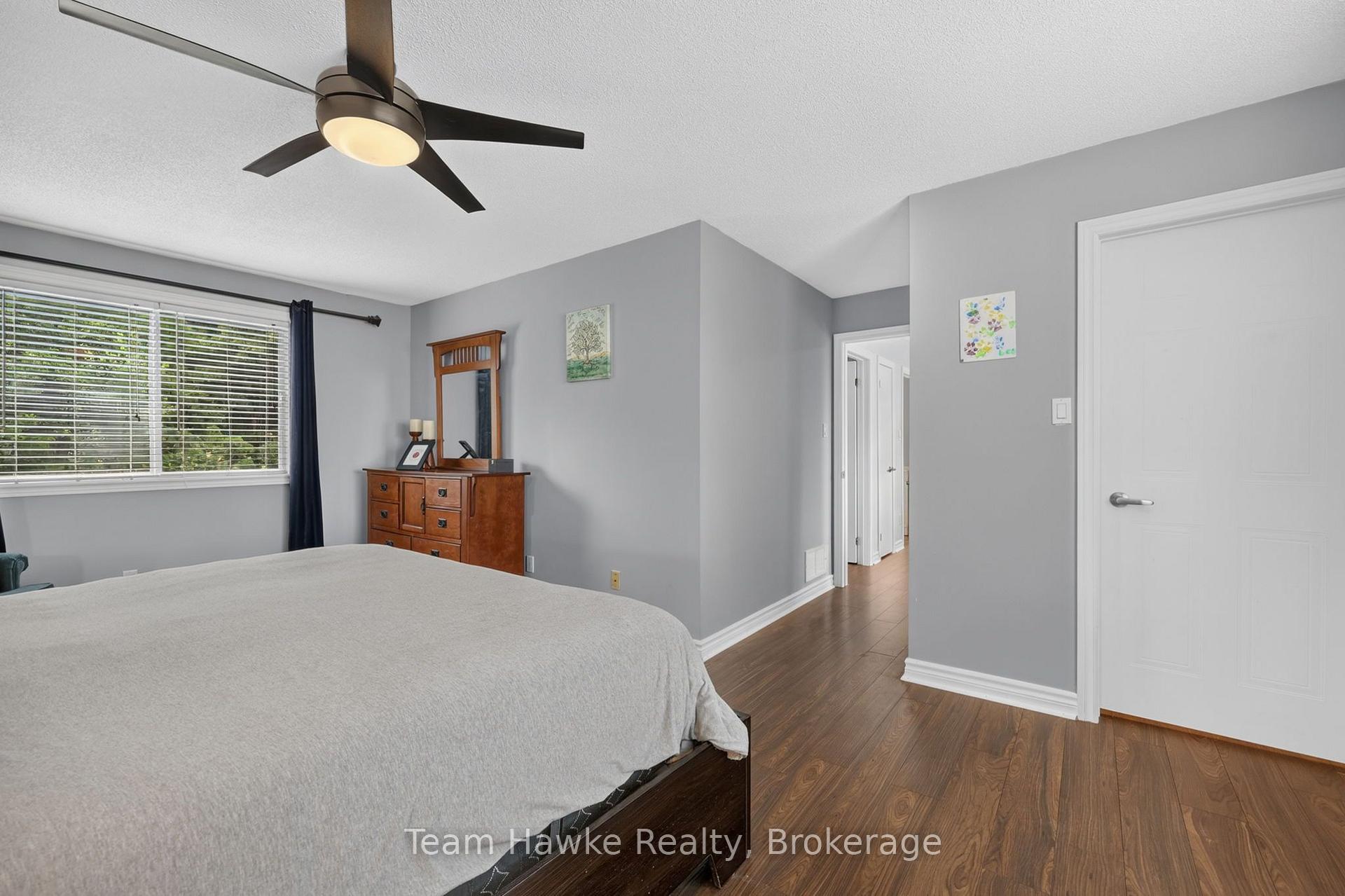 Photo 18 of 1085 Dina Crescent, Midland — HOMEH