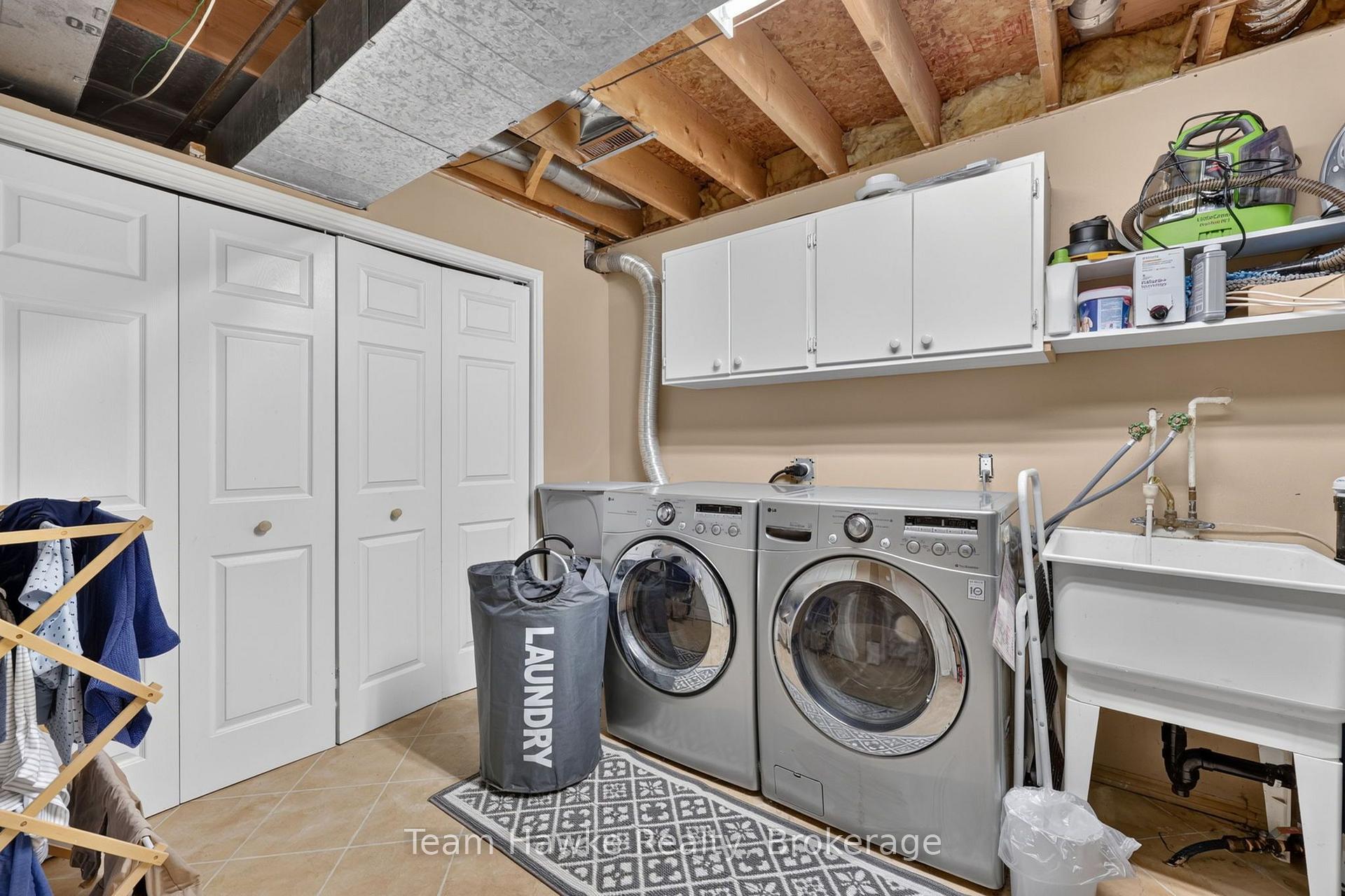 Photo 25 of 1085 Dina Crescent, Midland — HOMEH