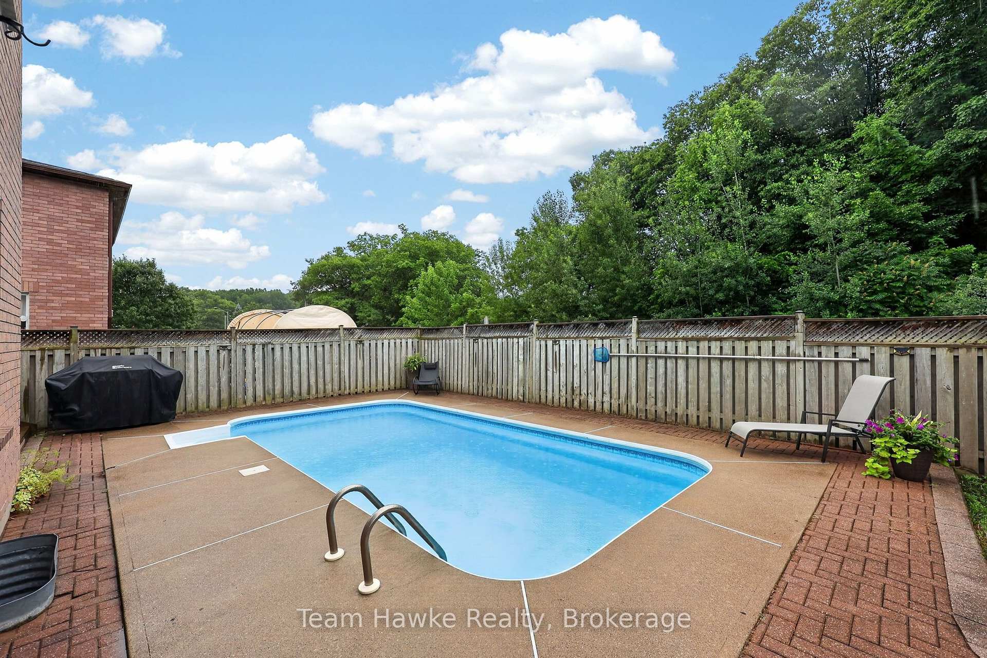 Photo 27 of 1085 Dina Crescent, Midland — HOMEH