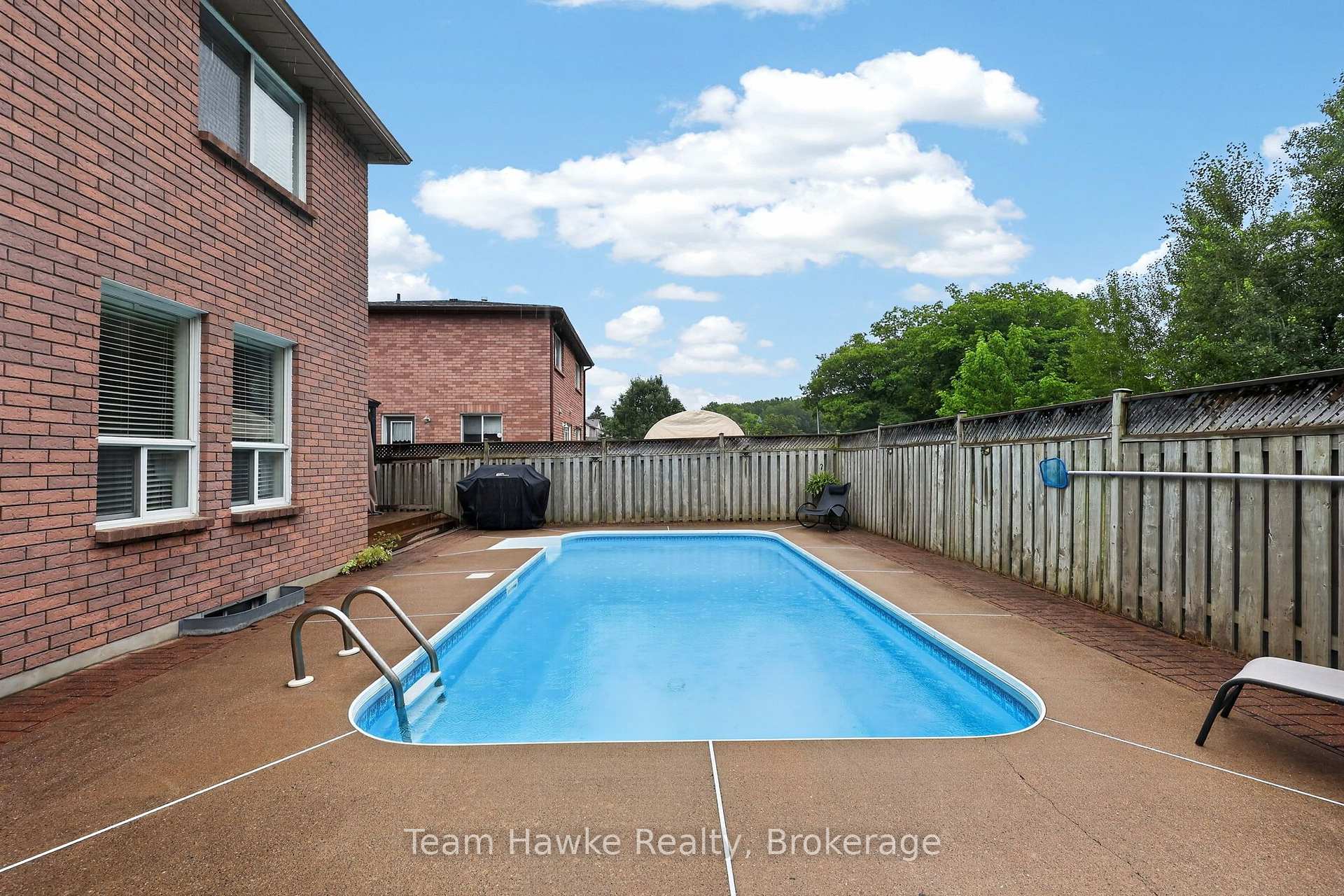 Photo 28 of 1085 Dina Crescent, Midland — HOMEH