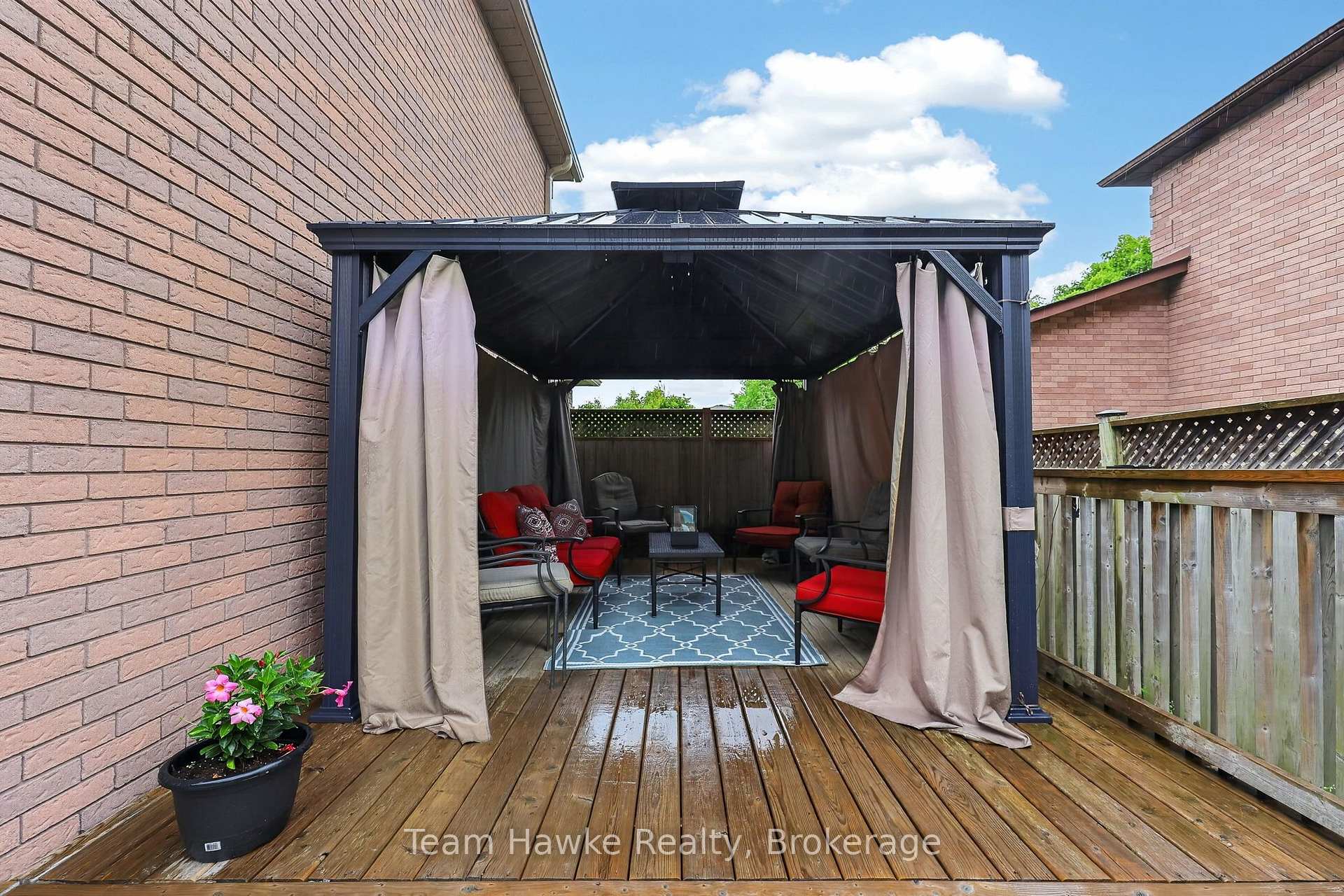 Photo 31 of 1085 Dina Crescent, Midland — HOMEH