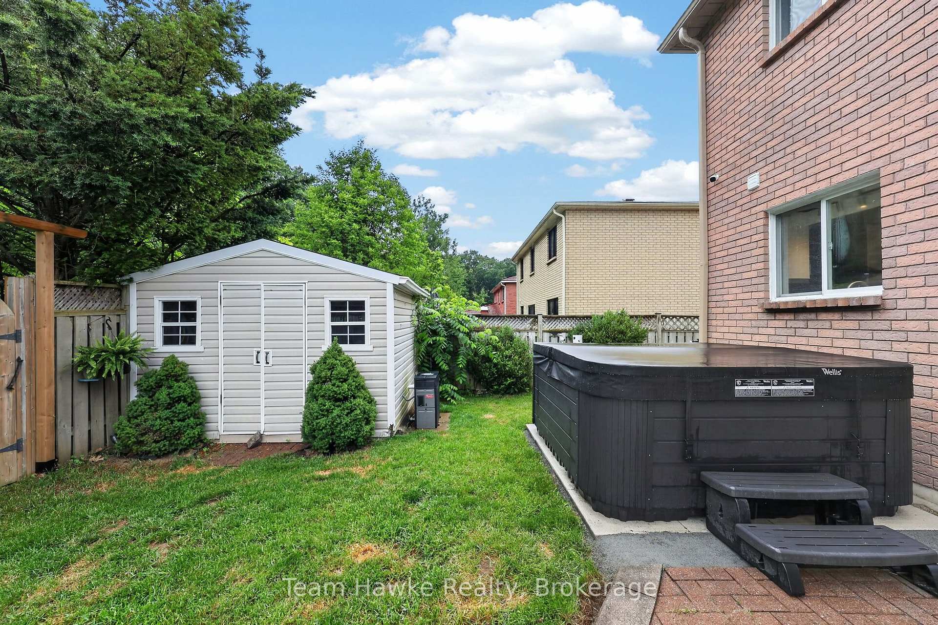 Photo 36 of 1085 Dina Crescent, Midland — HOMEH