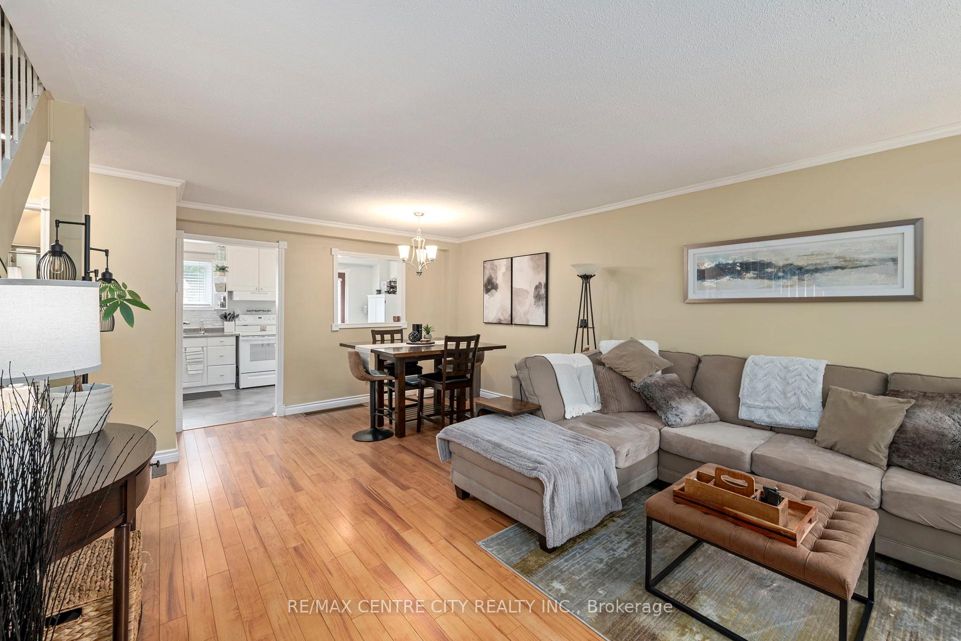 Photo 8 of Unit 9, 475 Sandringham Crescent, London, South R — HOMEH