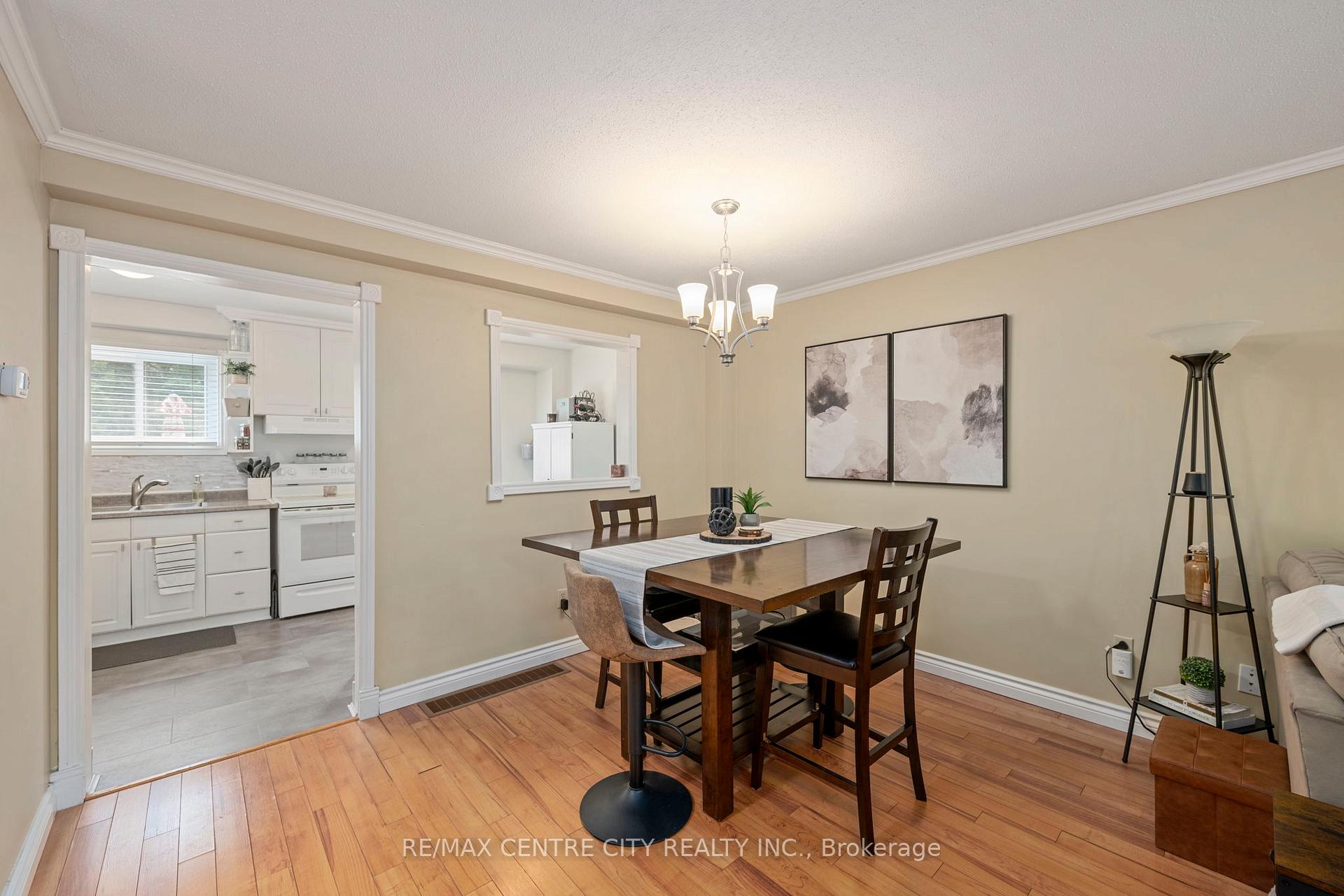 Photo 9 of Unit 9, 475 Sandringham Crescent, London, South R — HOMEH