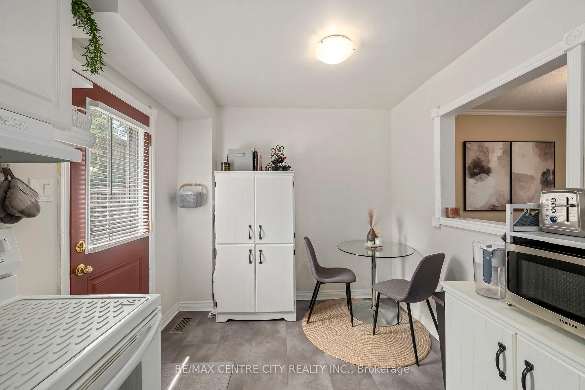 Photo 12 of Unit 9, 475 Sandringham Crescent, London, South R — HOMEH