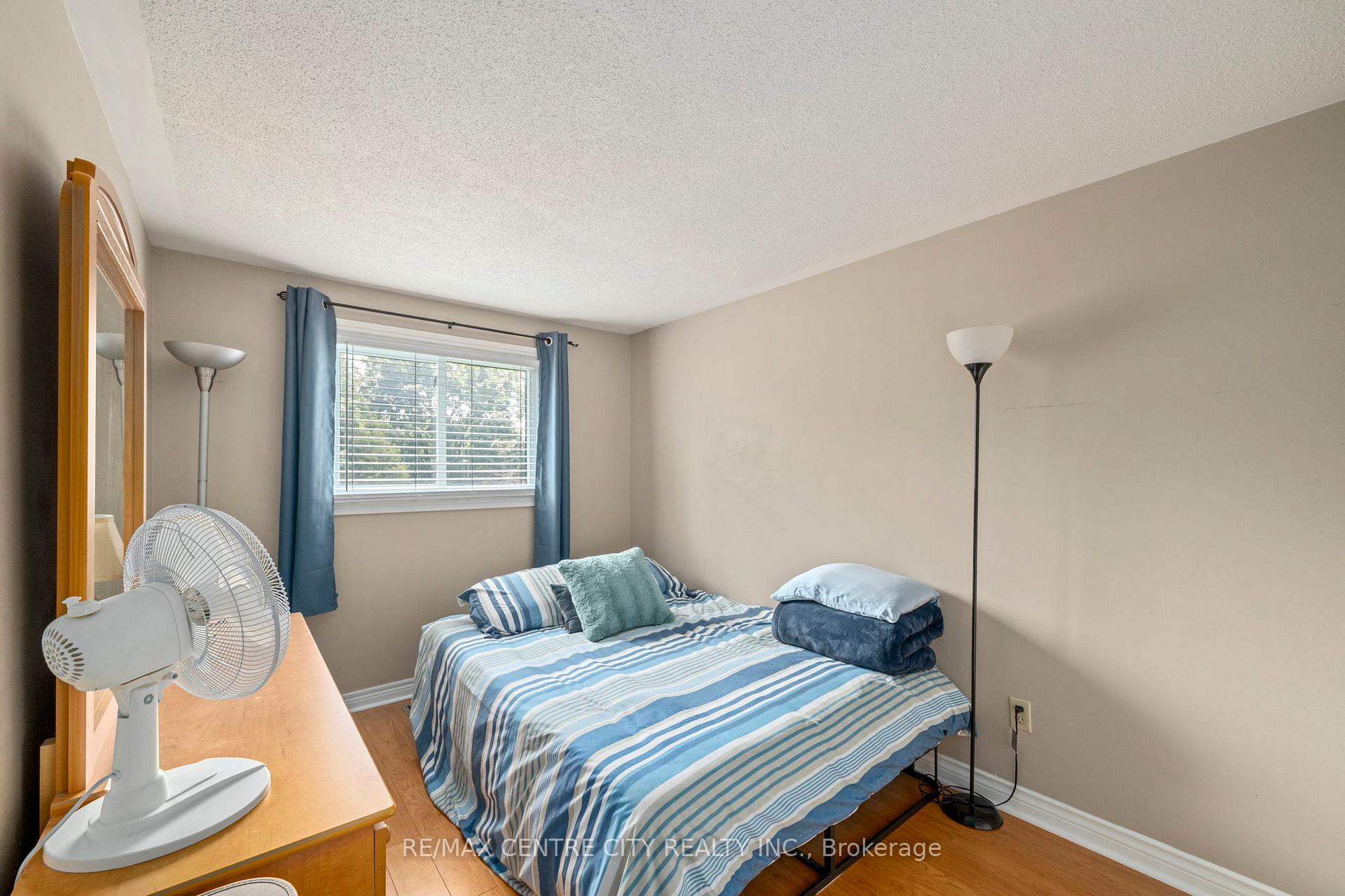 Photo 20 of Unit 9, 475 Sandringham Crescent, London, South R — HOMEH