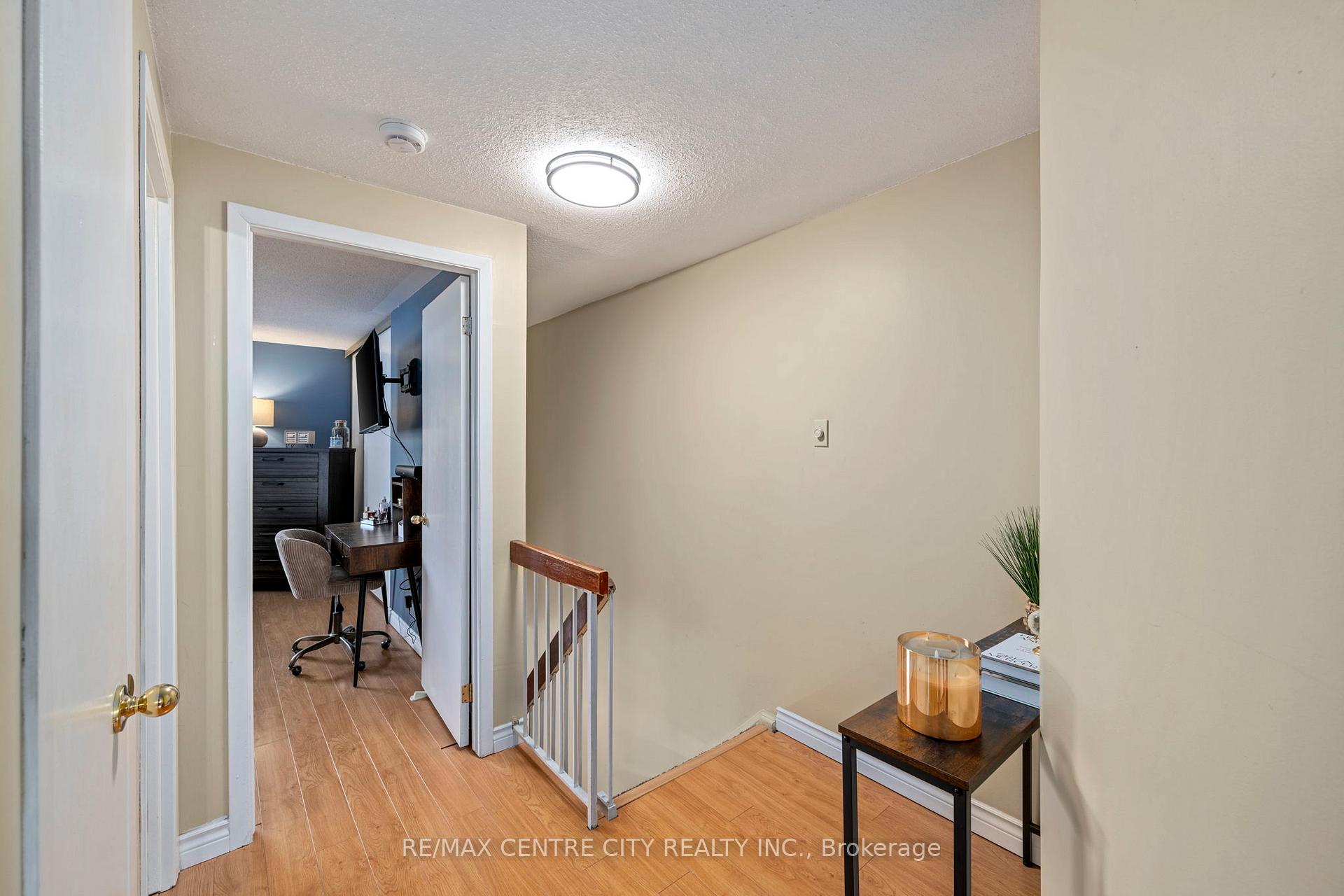 Photo 23 of Unit 9, 475 Sandringham Crescent, London, South R — HOMEH