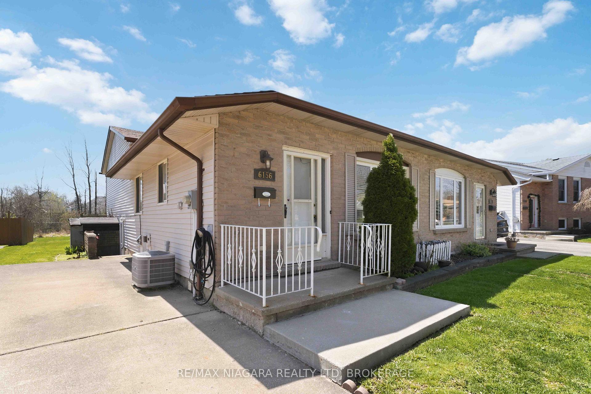Photo 3 of 6156 Wildrose Crescent, Niagara Falls, Oldfield — HOMEH