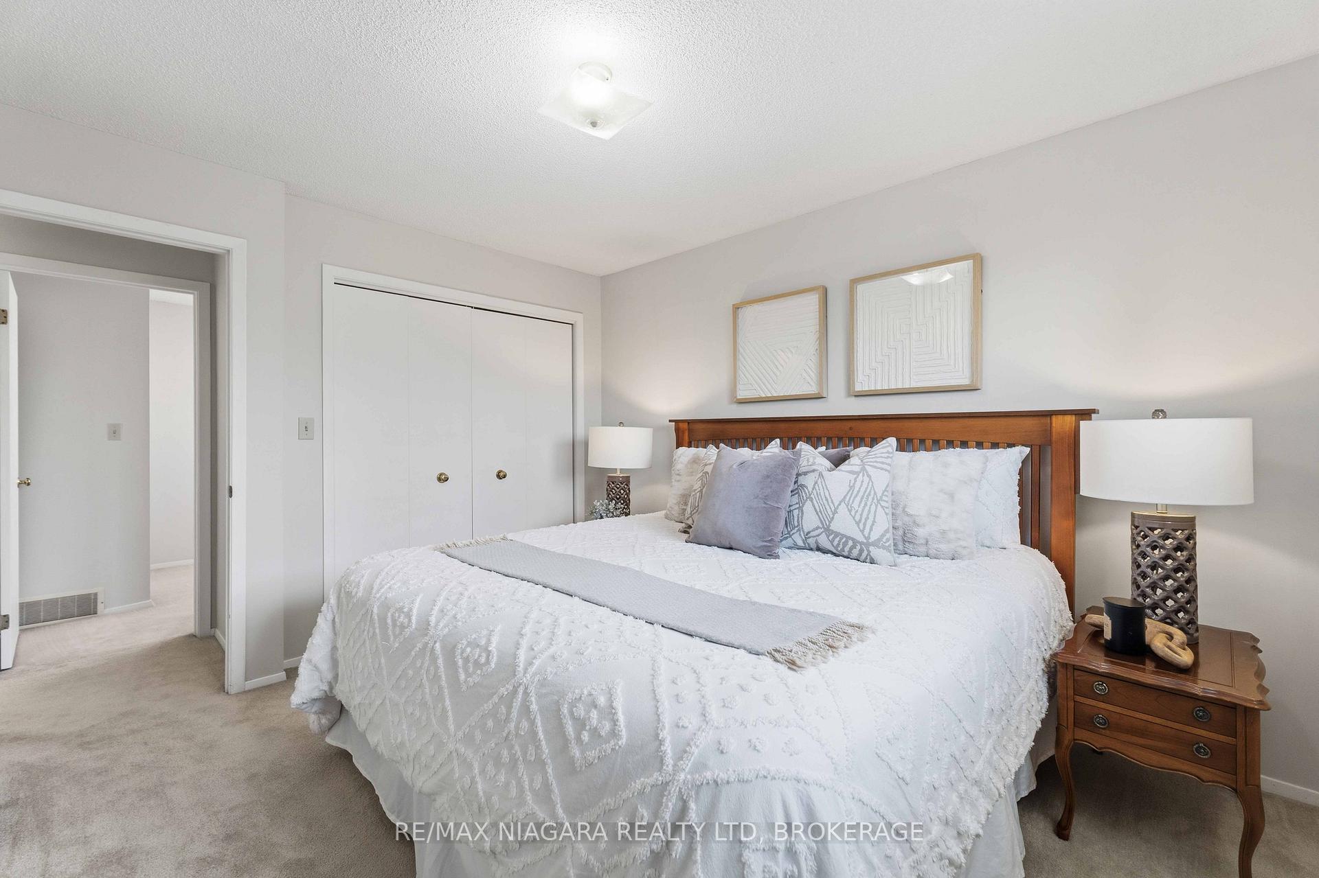 Photo 15 of 6156 Wildrose Crescent, Niagara Falls, Oldfield — HOMEH