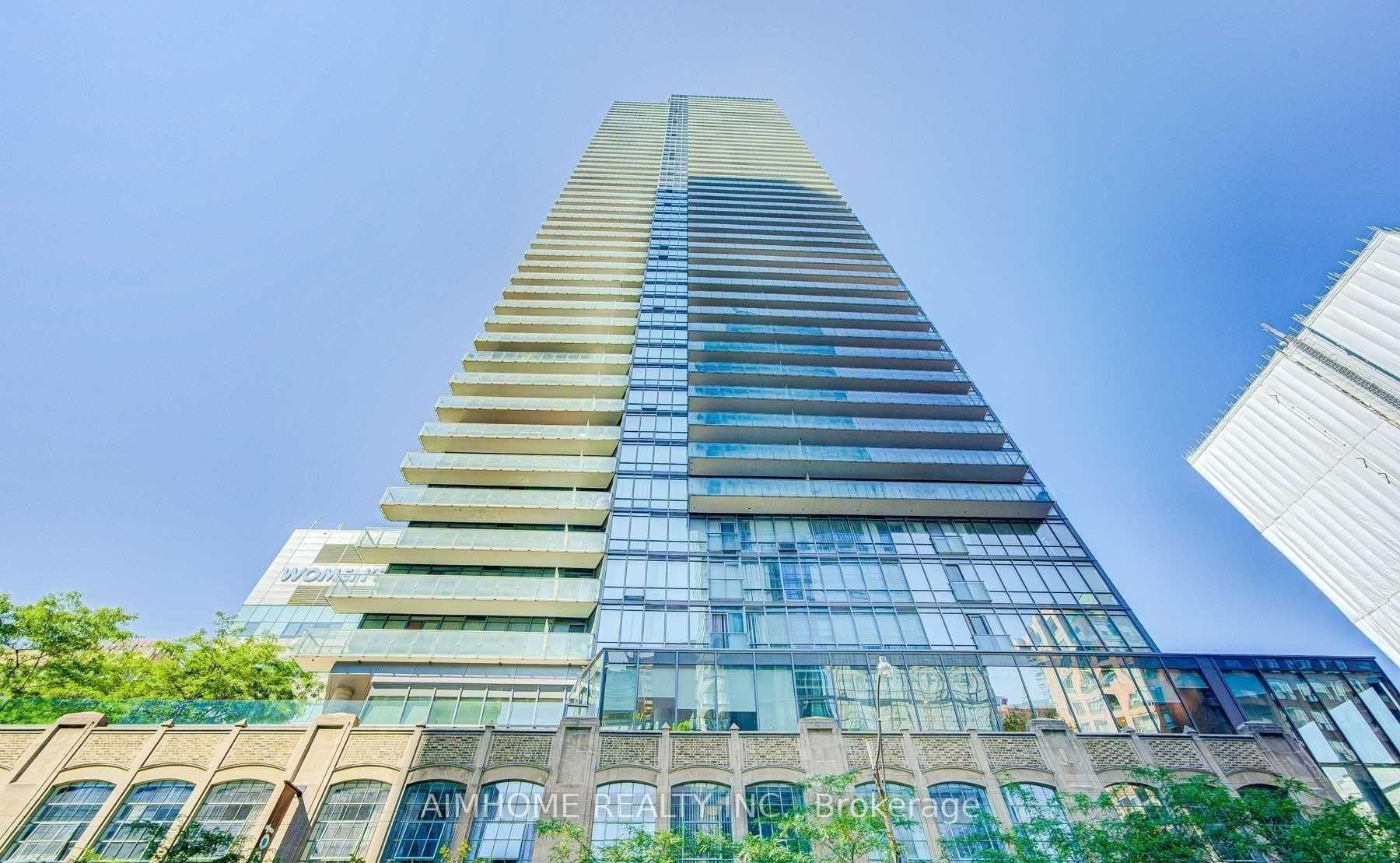 Front of Unit 2405, 832 Bay Street