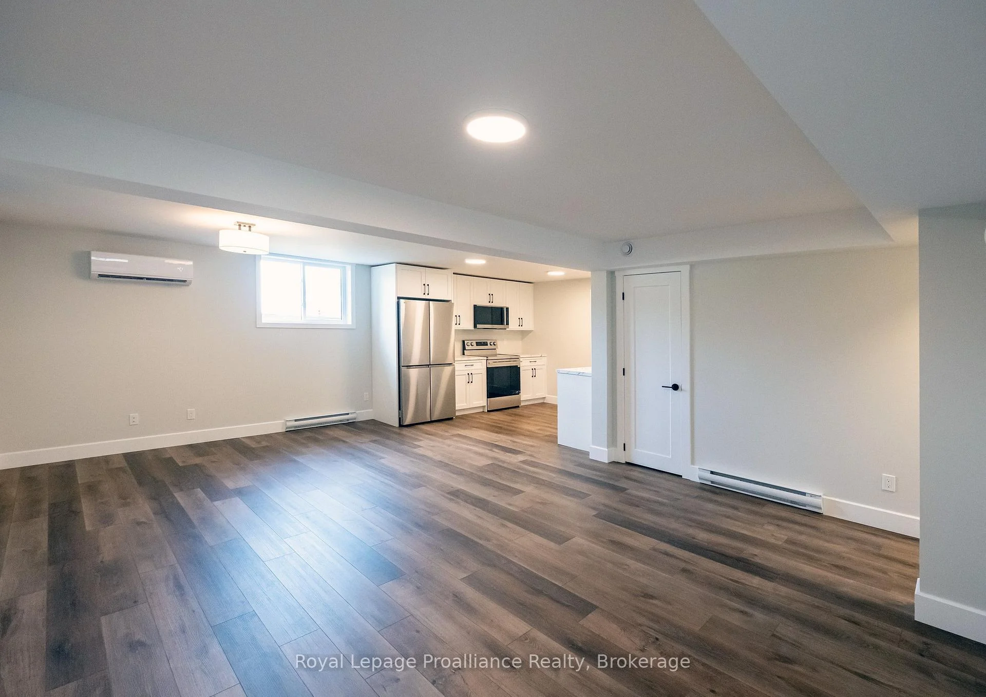 Photo 9 of Unit B, 166 Sienna Avenue, Belleville, Belleville Ward — HOMEH
