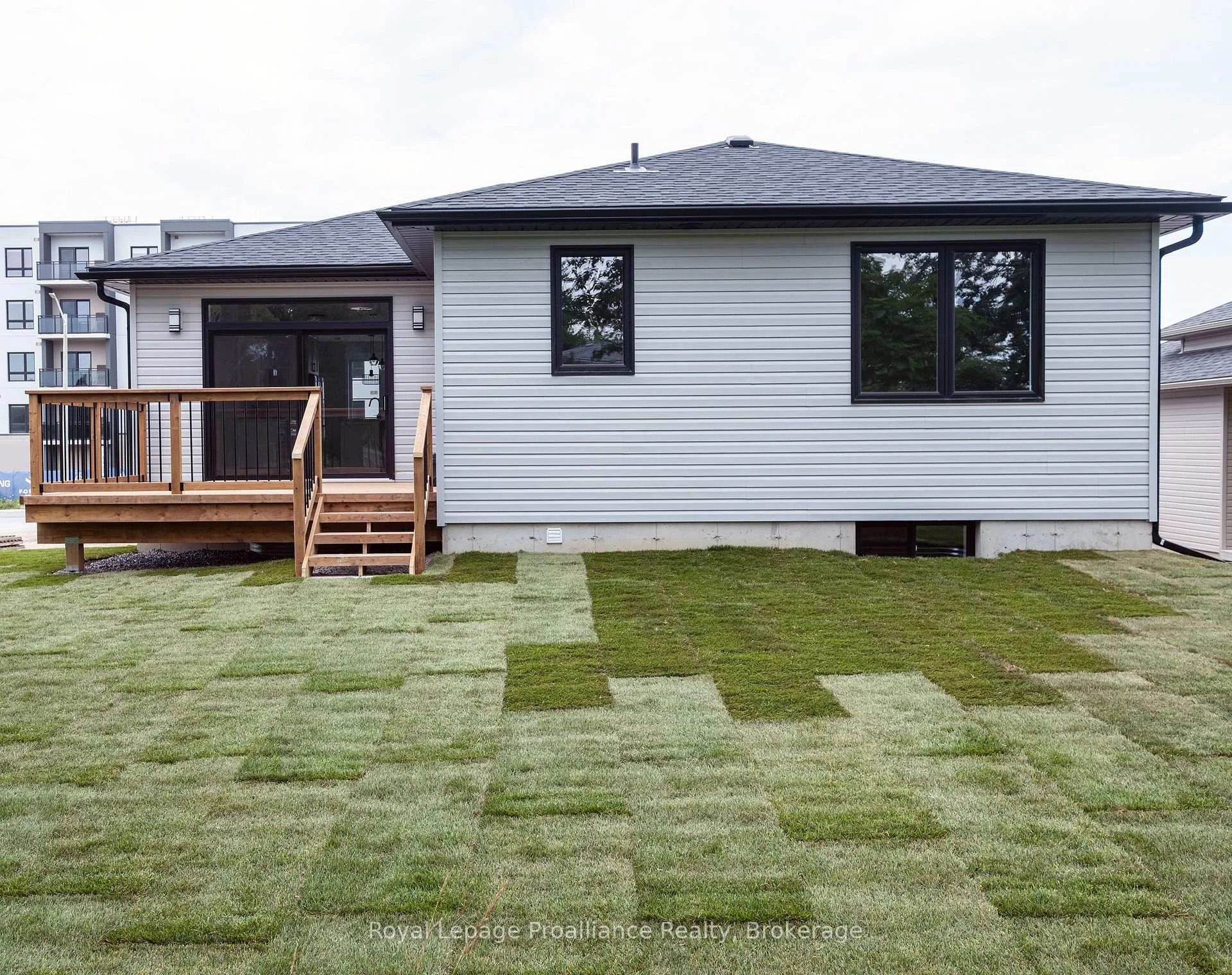 Photo 28 of Unit B, 166 Sienna Avenue, Belleville, Belleville Ward — HOMEH