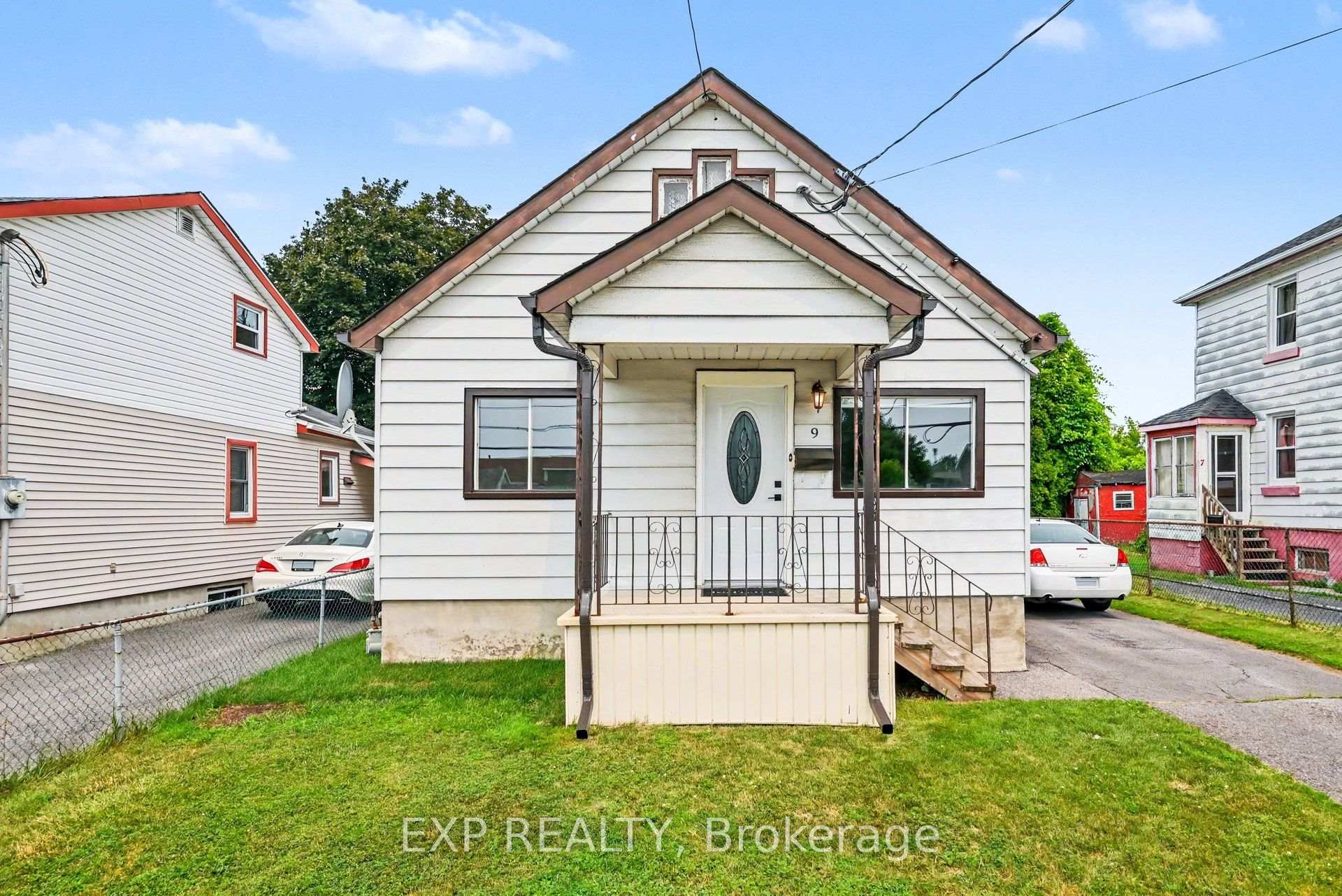 Photo 1 of 9 Eleventh Street W, Cornwall, Cornwall — HOMEH