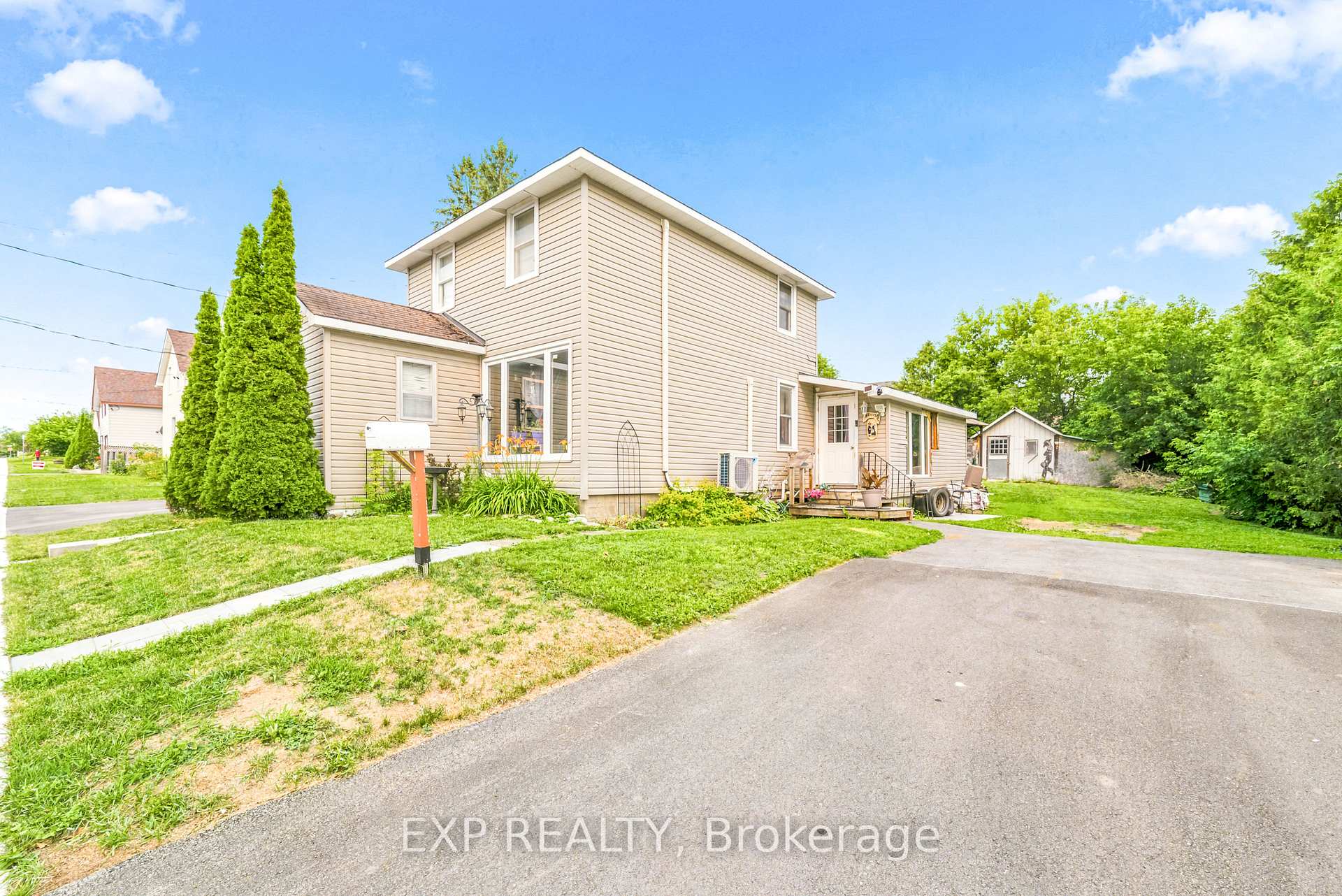 Photo 2 of 111 Macdonald Street, Arnprior, Arnprior — HOMEH