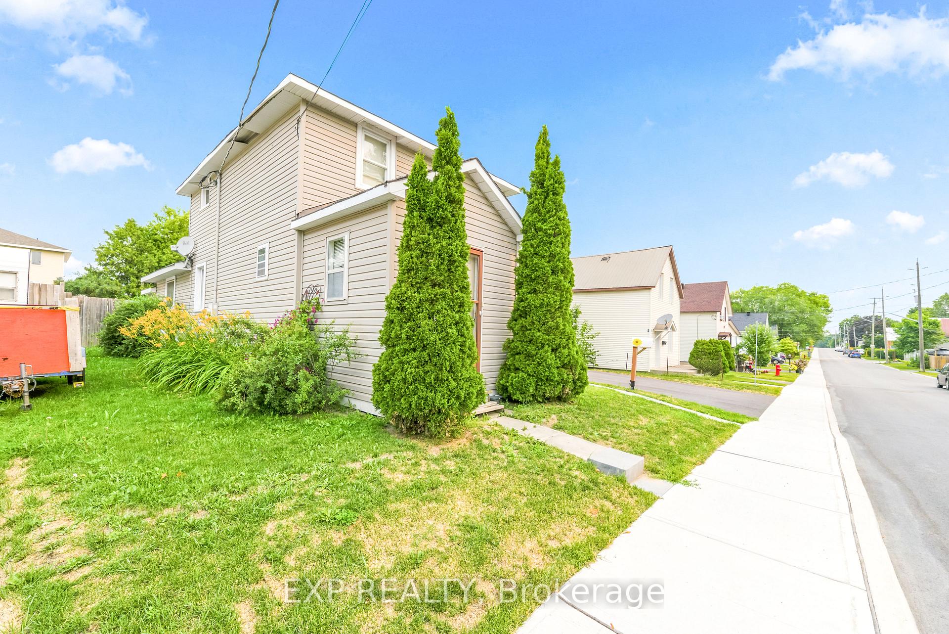 Photo 5 of 111 Macdonald Street, Arnprior, Arnprior — HOMEH