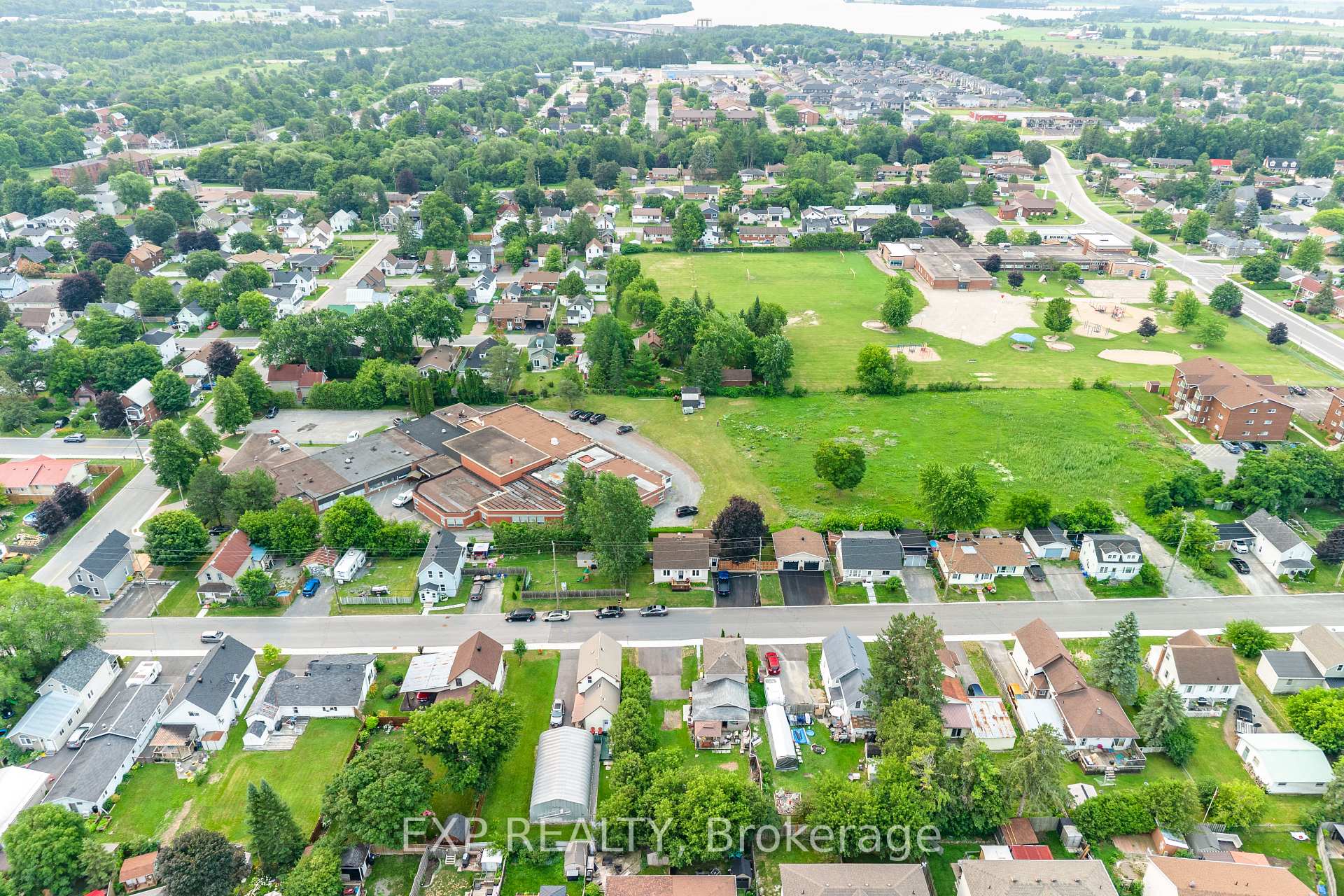Photo 12 of 111 Macdonald Street, Arnprior, Arnprior — HOMEH