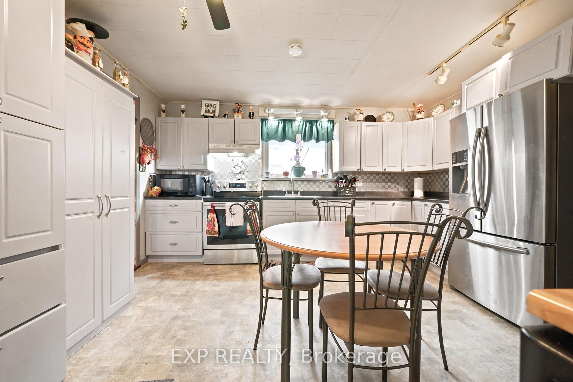 Photo 15 of 111 Macdonald Street, Arnprior, Arnprior — HOMEH