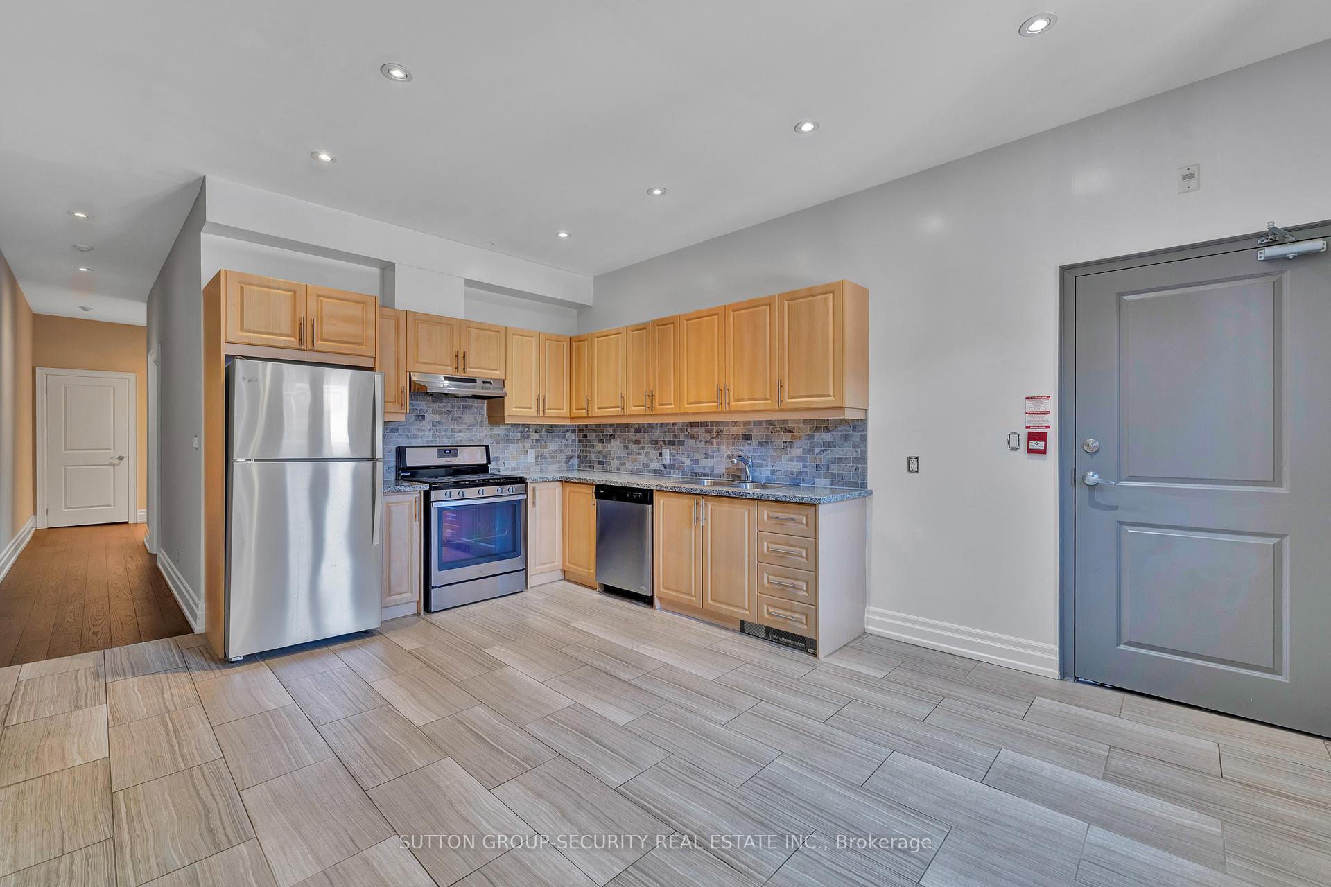 Photo 7 of Unit 3, 62 Lippincott Street, Toronto, Kensington-Chinatown — HOMEH