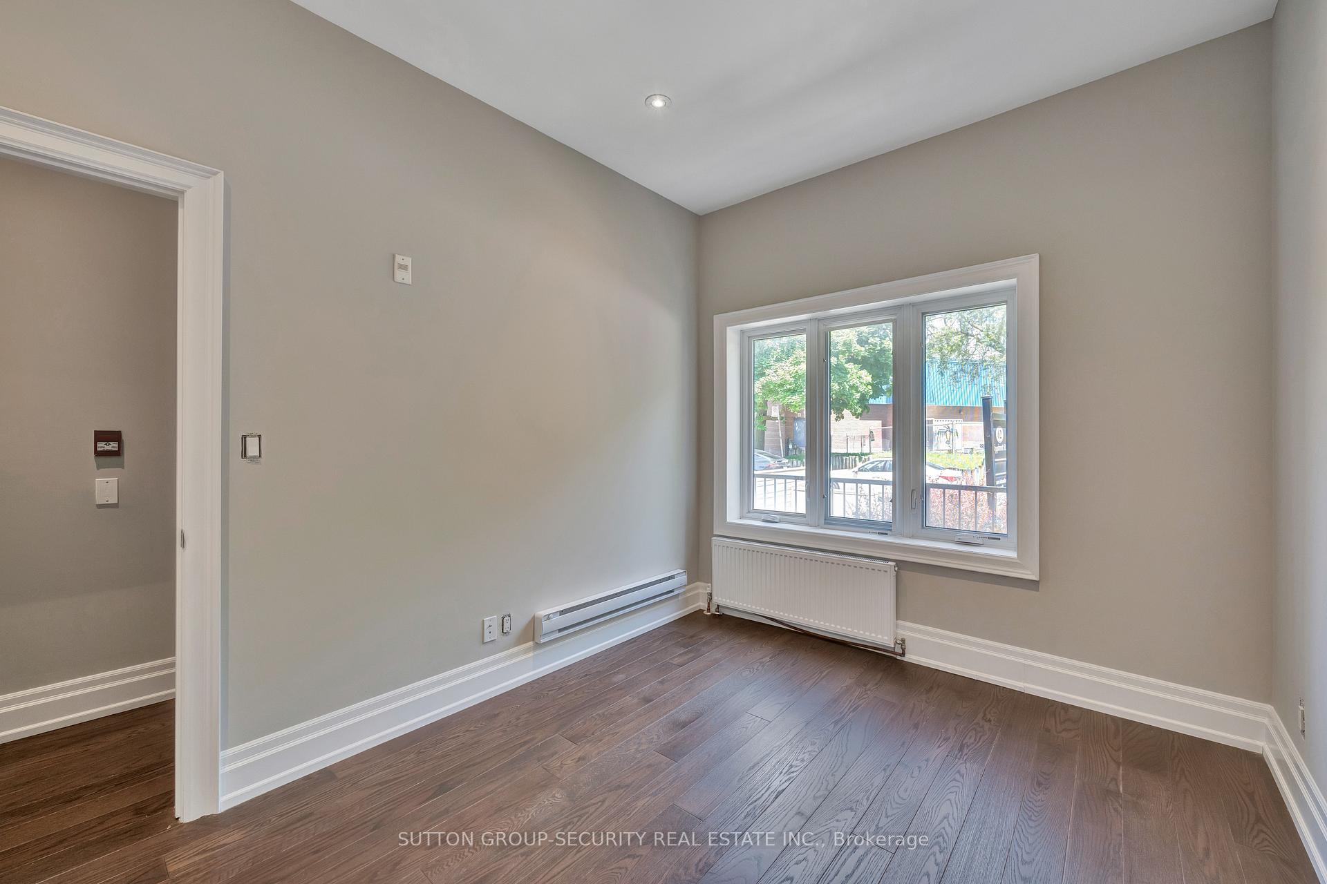 Photo 10 of Unit 3, 62 Lippincott Street, Toronto, Kensington-Chinatown — HOMEH