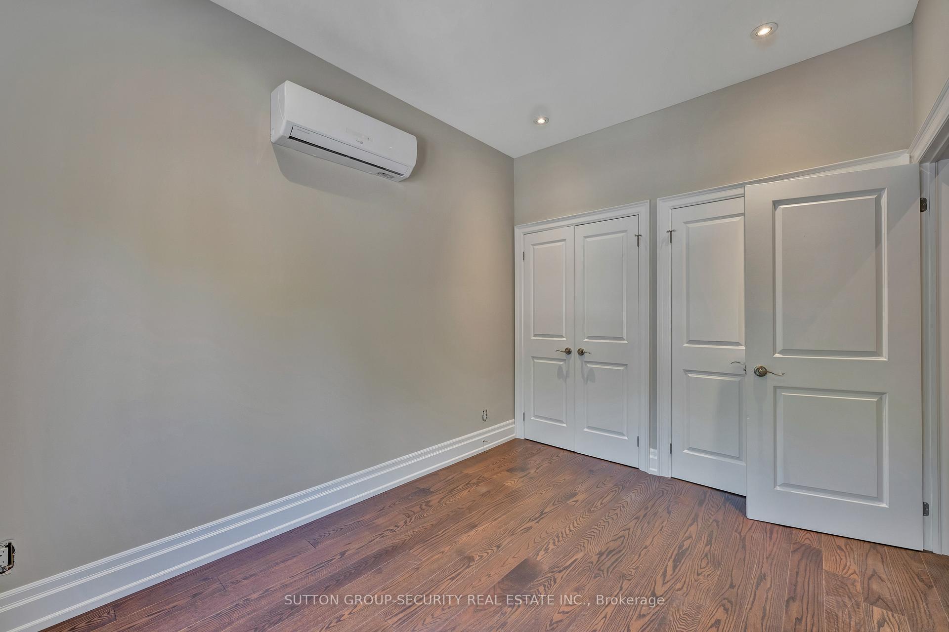 Photo 12 of Unit 3, 62 Lippincott Street, Toronto, Kensington-Chinatown — HOMEH