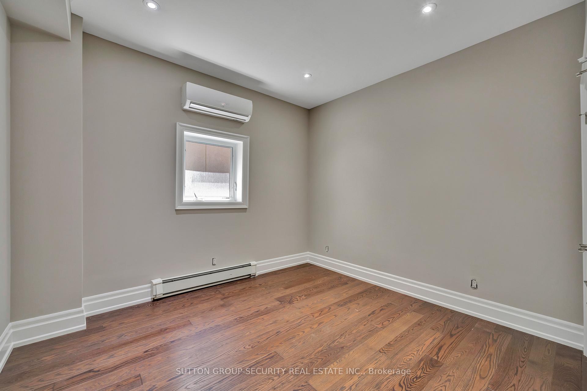 Photo 13 of Unit 3, 62 Lippincott Street, Toronto, Kensington-Chinatown — HOMEH
