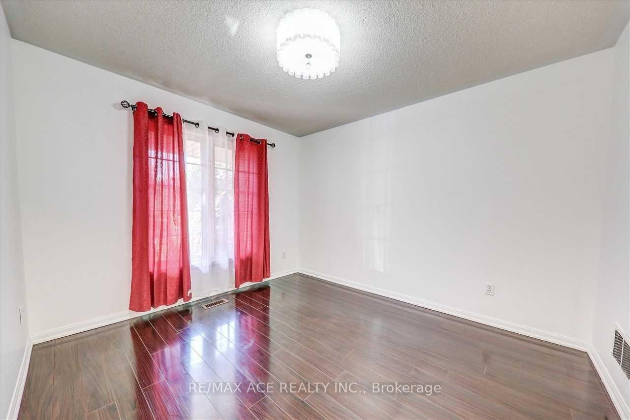 Photo 6 of 35 Pitchpine Drive, Scarborough, Rouge — HOMEH