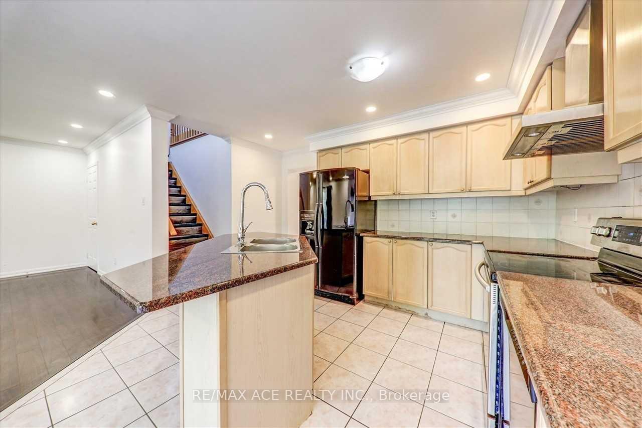 Photo 16 of 35 Pitchpine Drive, Scarborough, Rouge — HOMEH