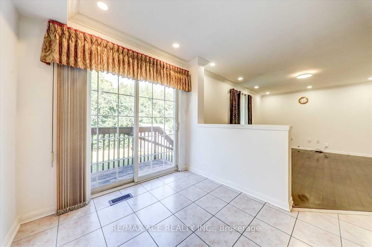 Photo 17 of 35 Pitchpine Drive, Scarborough, Rouge — HOMEH